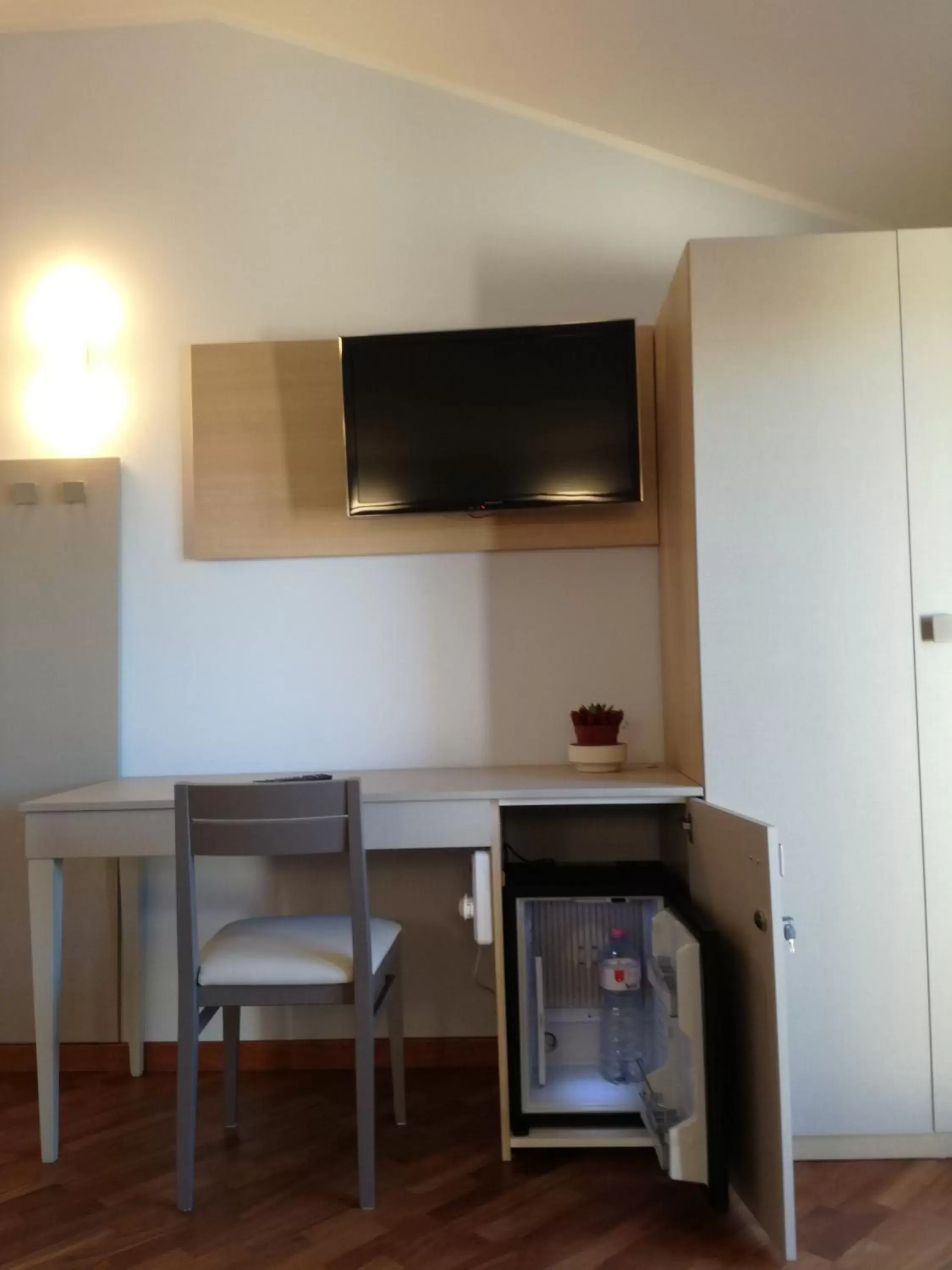 Photo of the whole room, TV/Entertainment Center in Fonte Nuova Penne