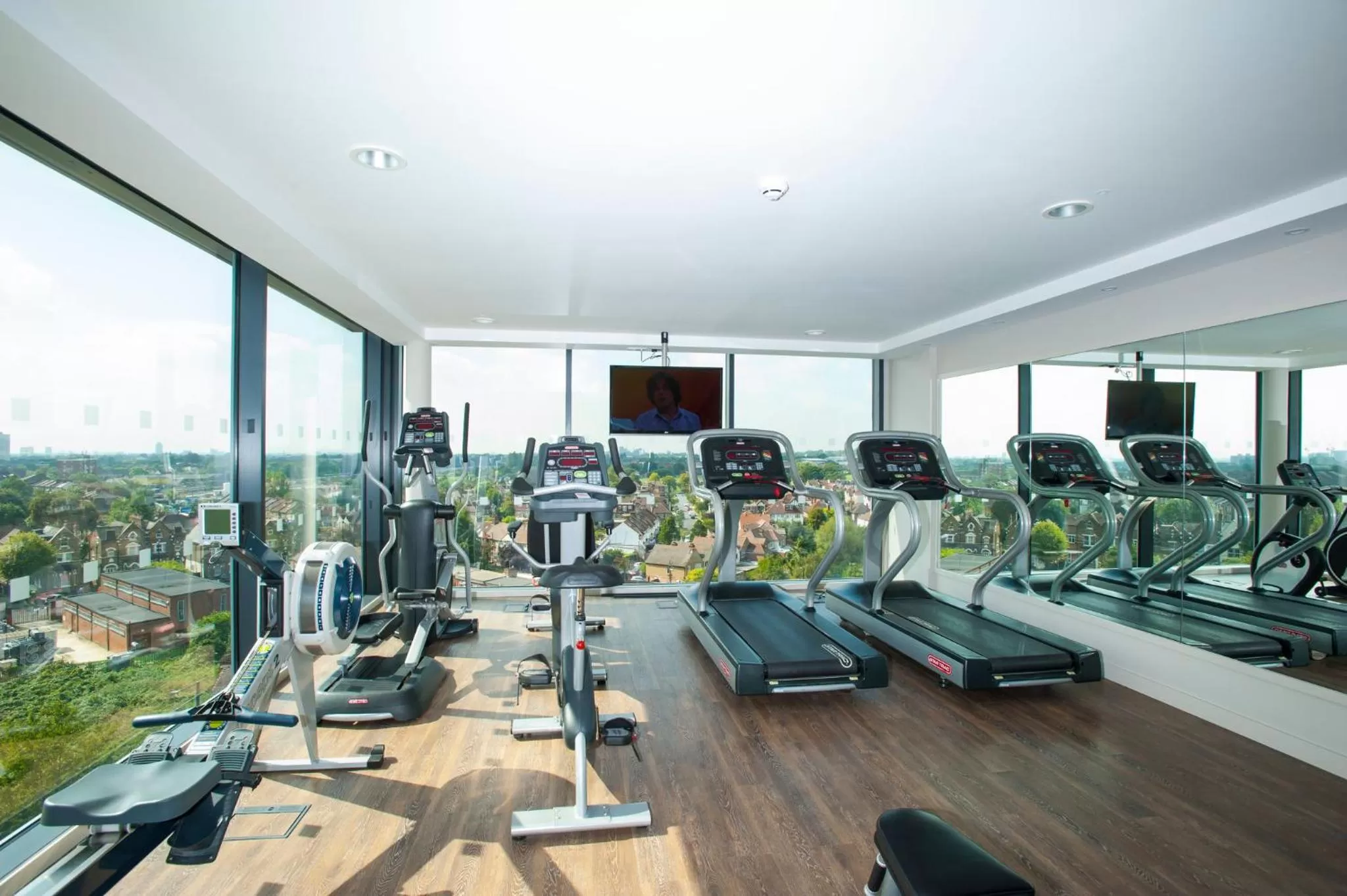 Fitness centre/facilities in Holiday Inn London West by IHG