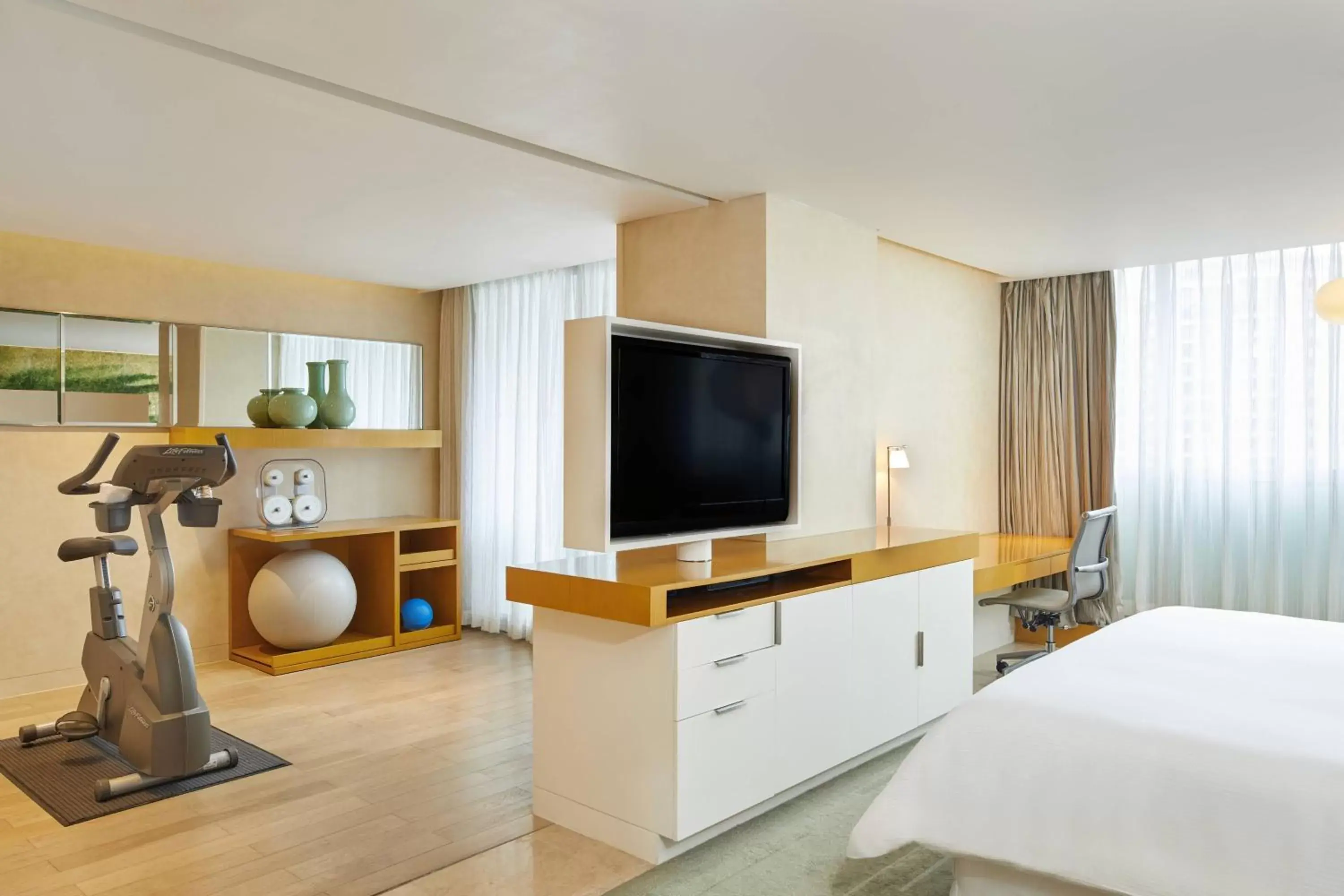 Photo of the whole room, TV/Entertainment Center in The Westin Shenzhen Nanshan