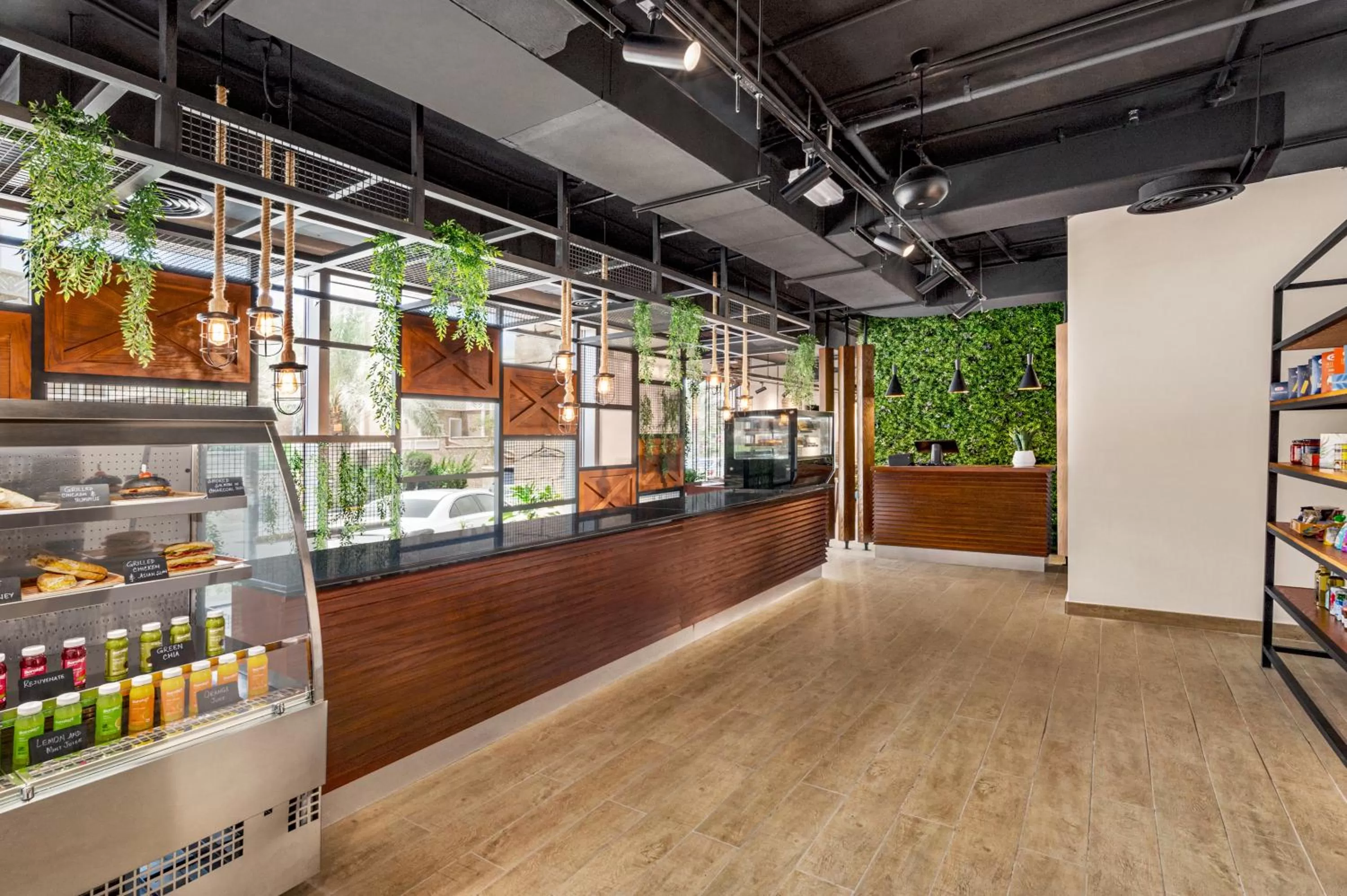 Restaurant/places to eat in Wyndham Residences The Palm