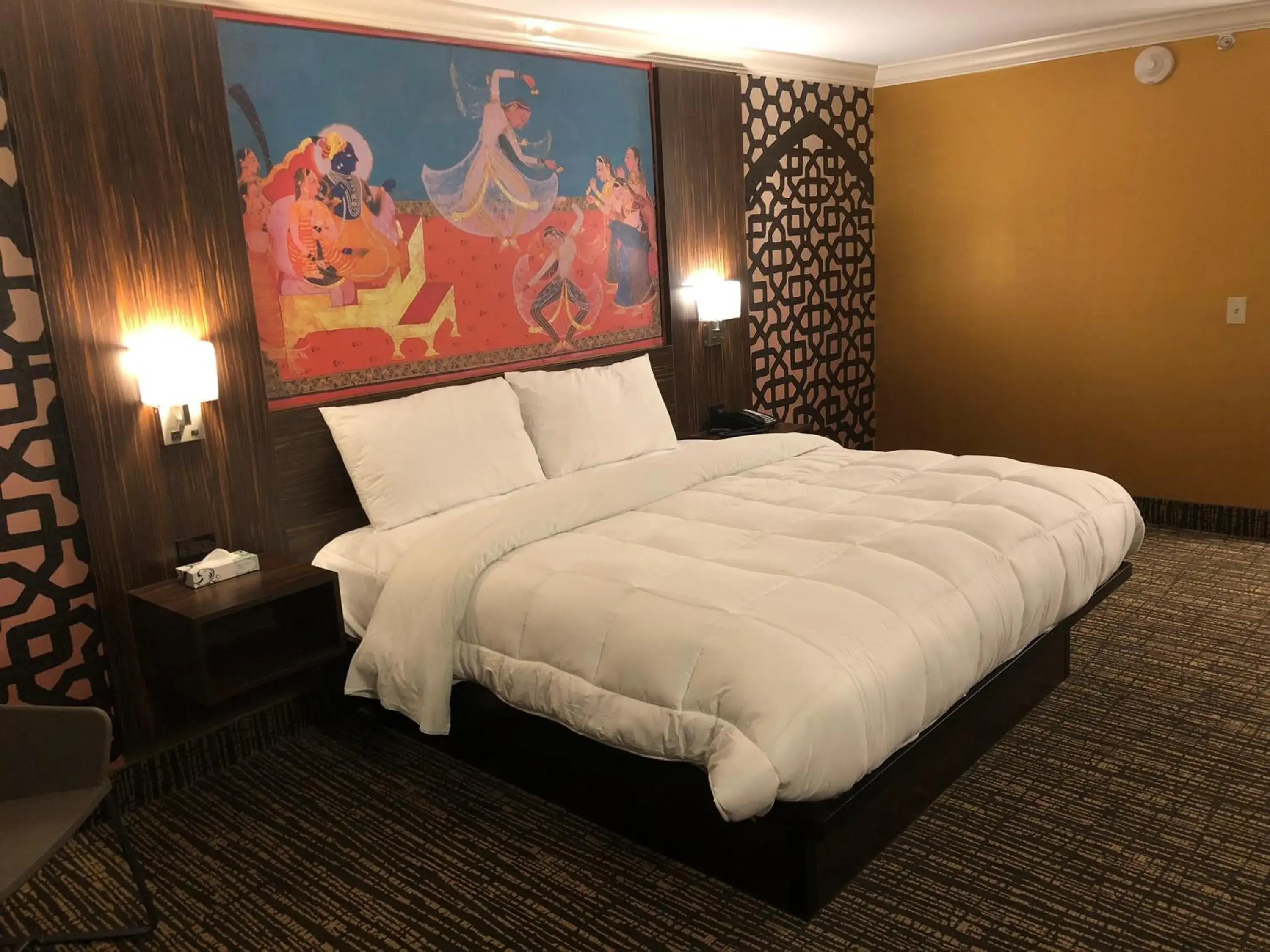 Bed in The Lincoln Hotel Philadelphia