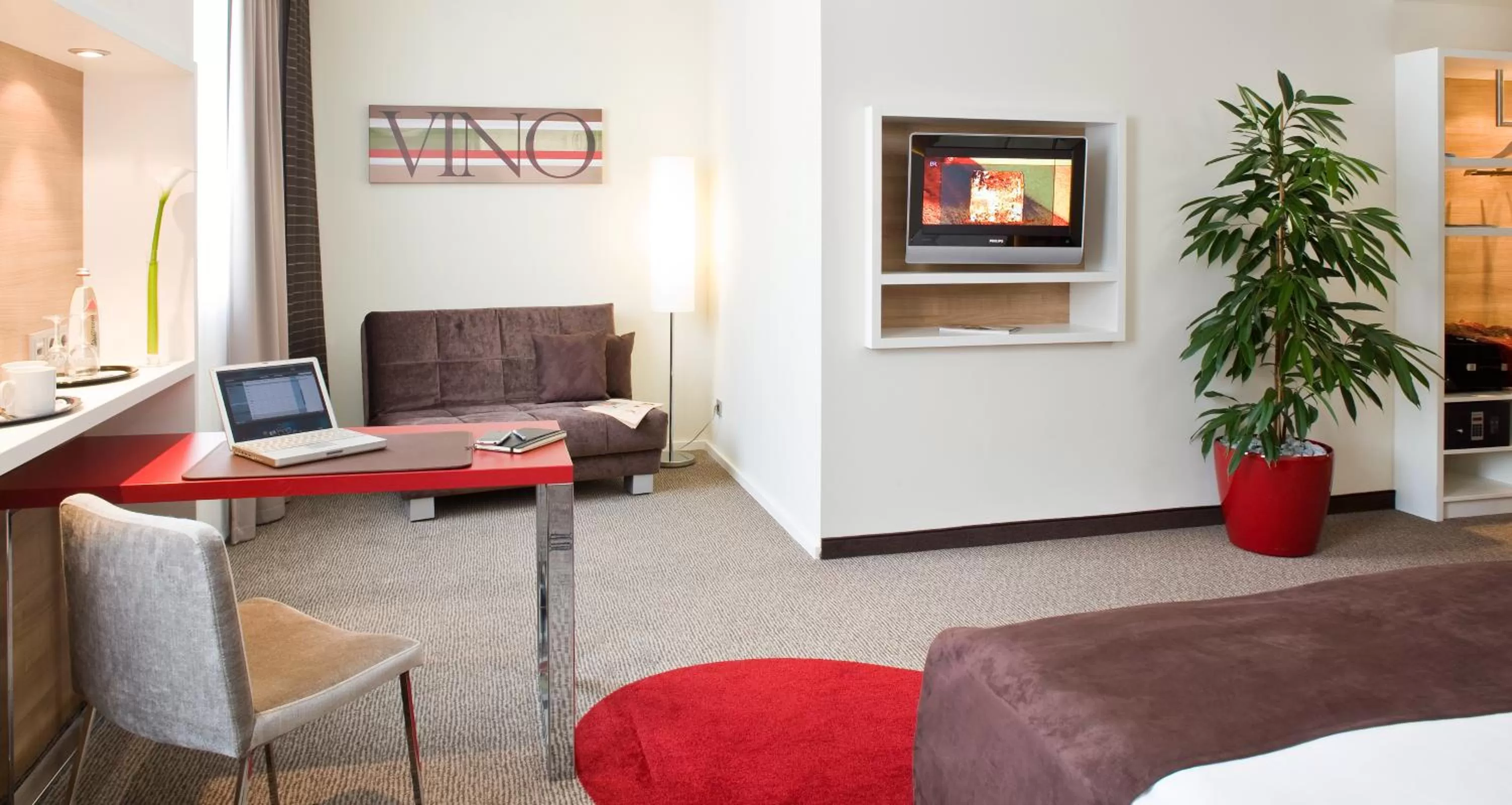 TV and multimedia in Mercure Hotel Stuttgart Airport Messe