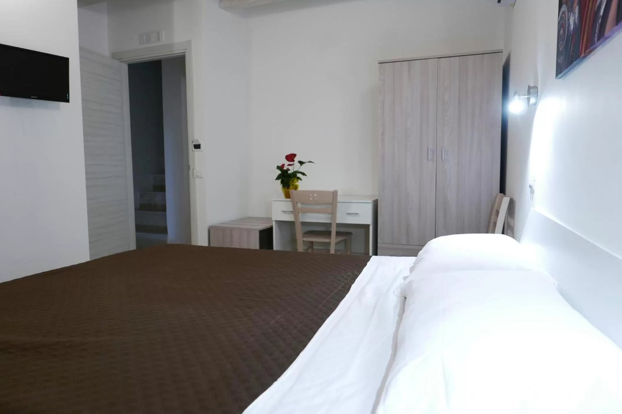 Bedroom, Bed in Opera Boutique Rooms