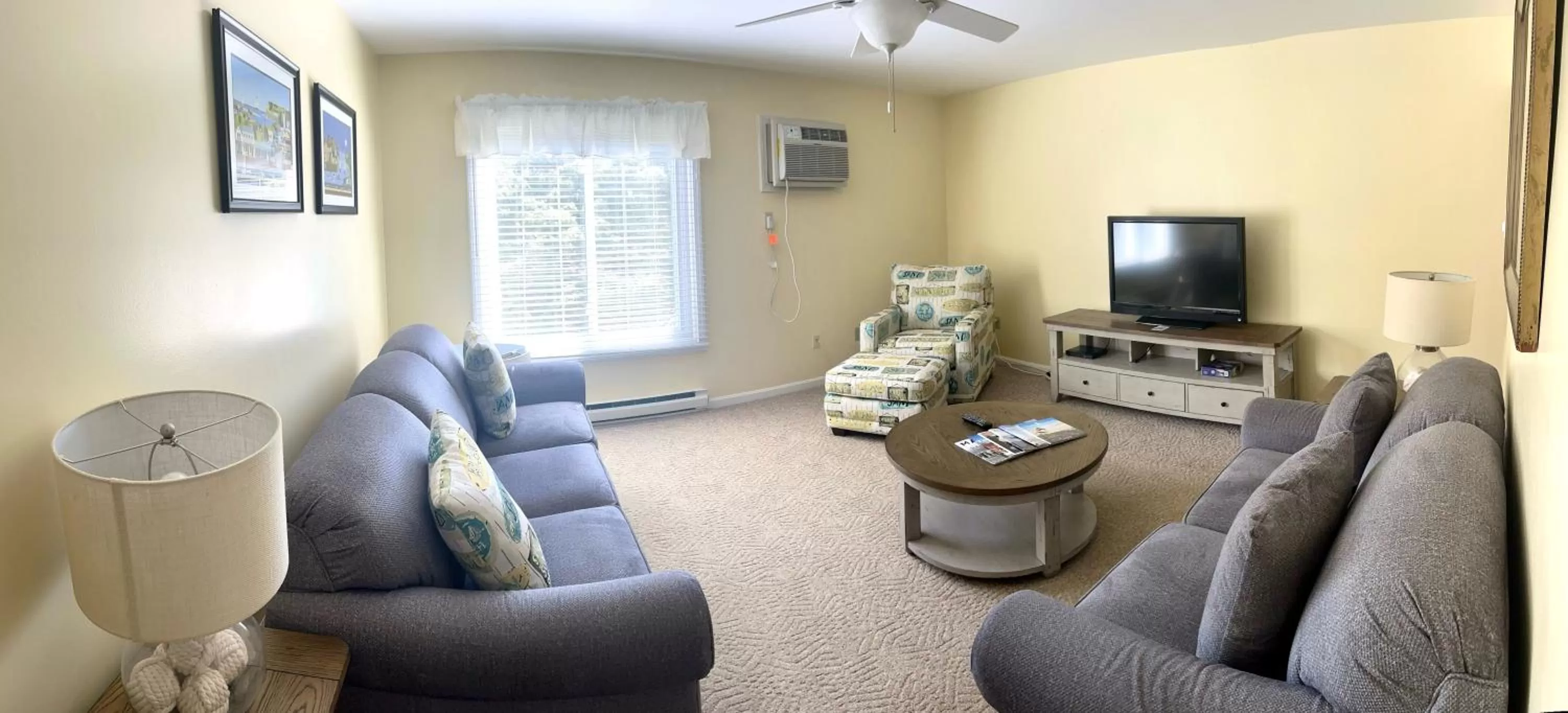 Seating Area in Elmwood Resort Hotel