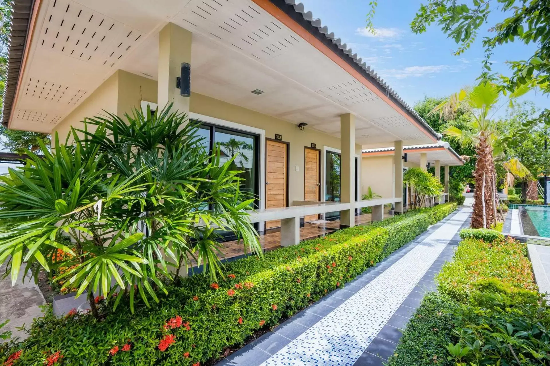 Facade/entrance, Property Building in Tontan Resort Cha-am