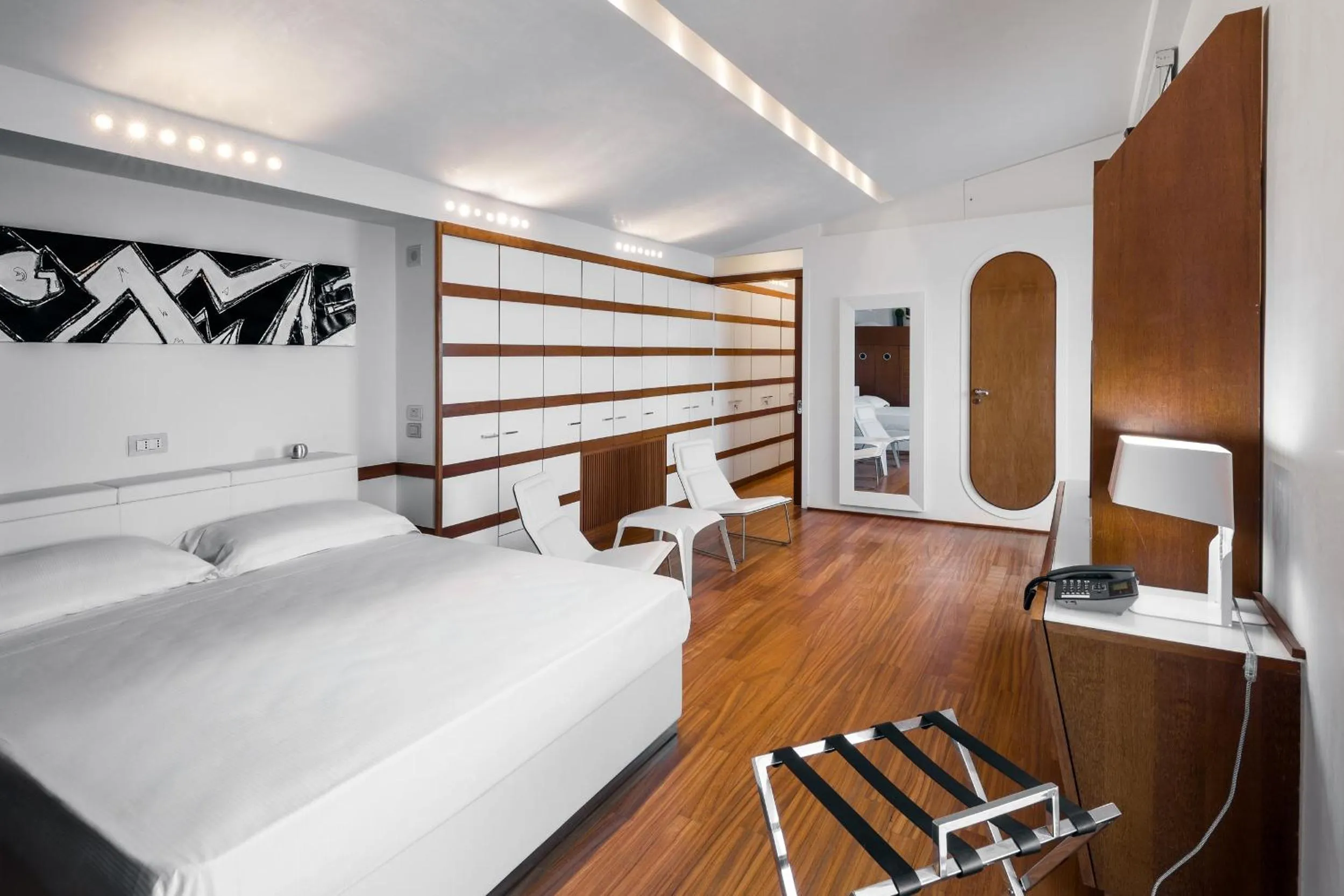 Bedroom in LHP Suite Posillipo