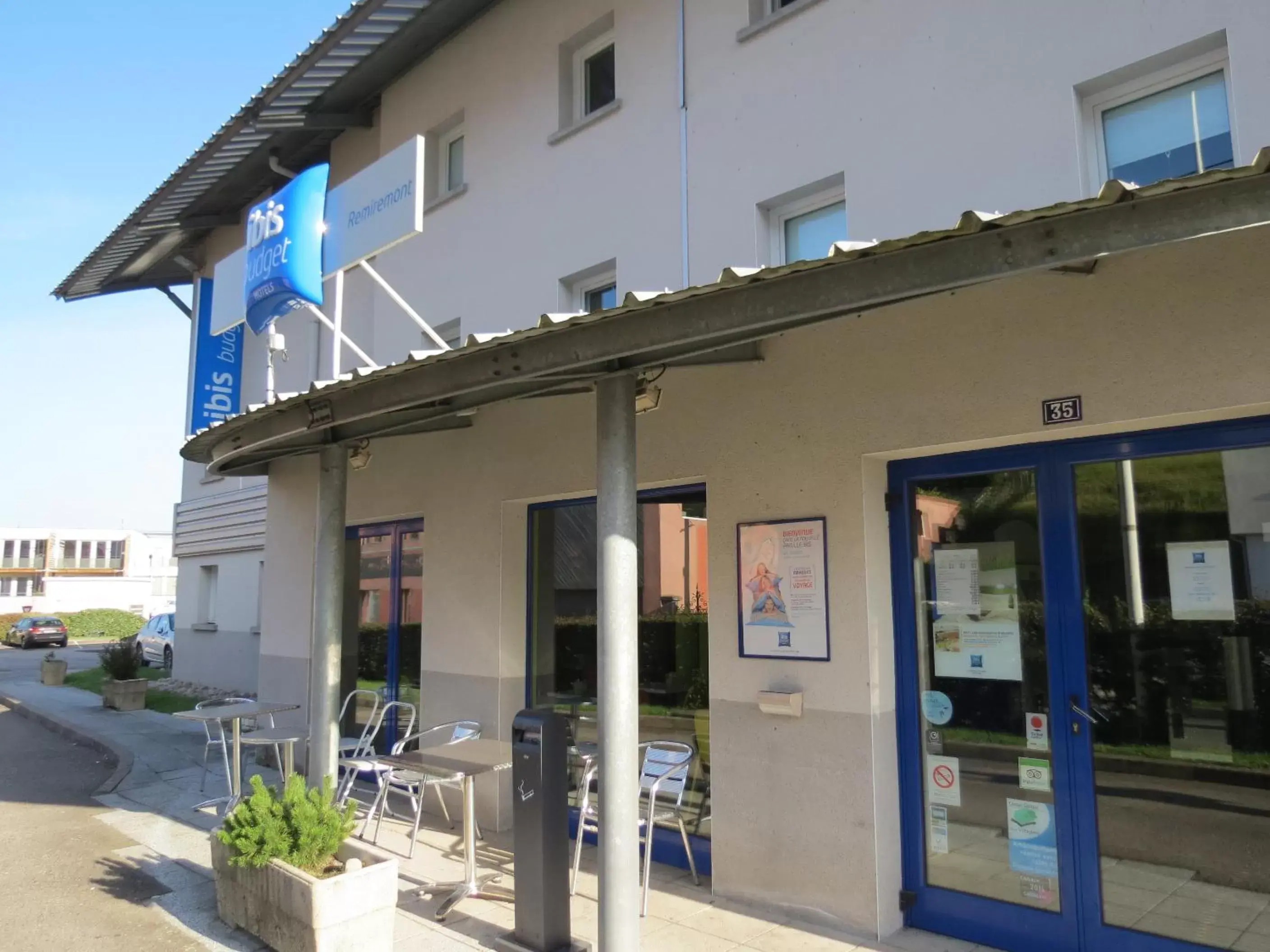 Patio, Property Building in ibis budget Remiremont
