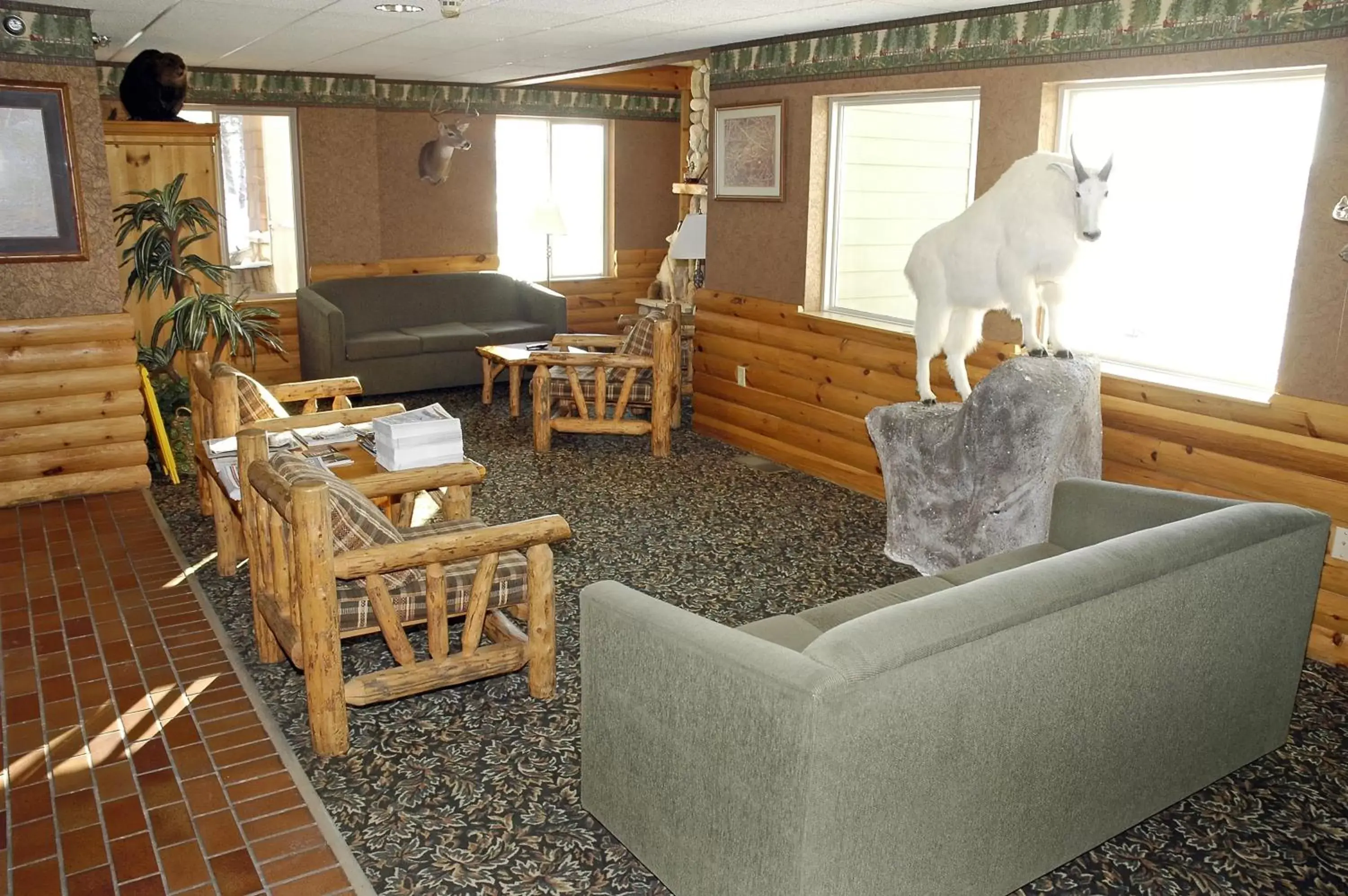 Lobby or reception, Seating Area in Pellston Lodge Lobby or reception, Seating Area in Pellston Lodge