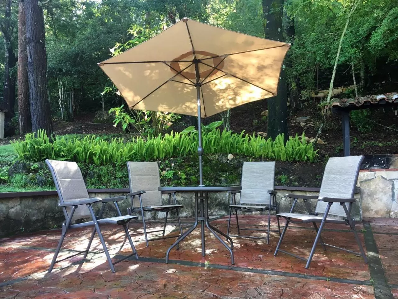Patio in CORTIJO LA CASONA & Bungalow al Pie de la Montaña