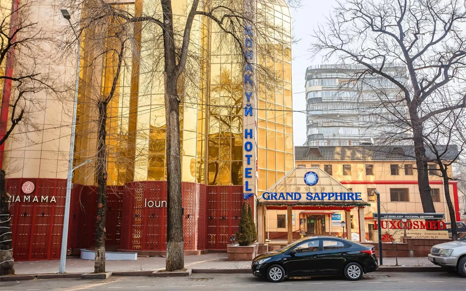 Facade/entrance in Grand Sapphire Hotel