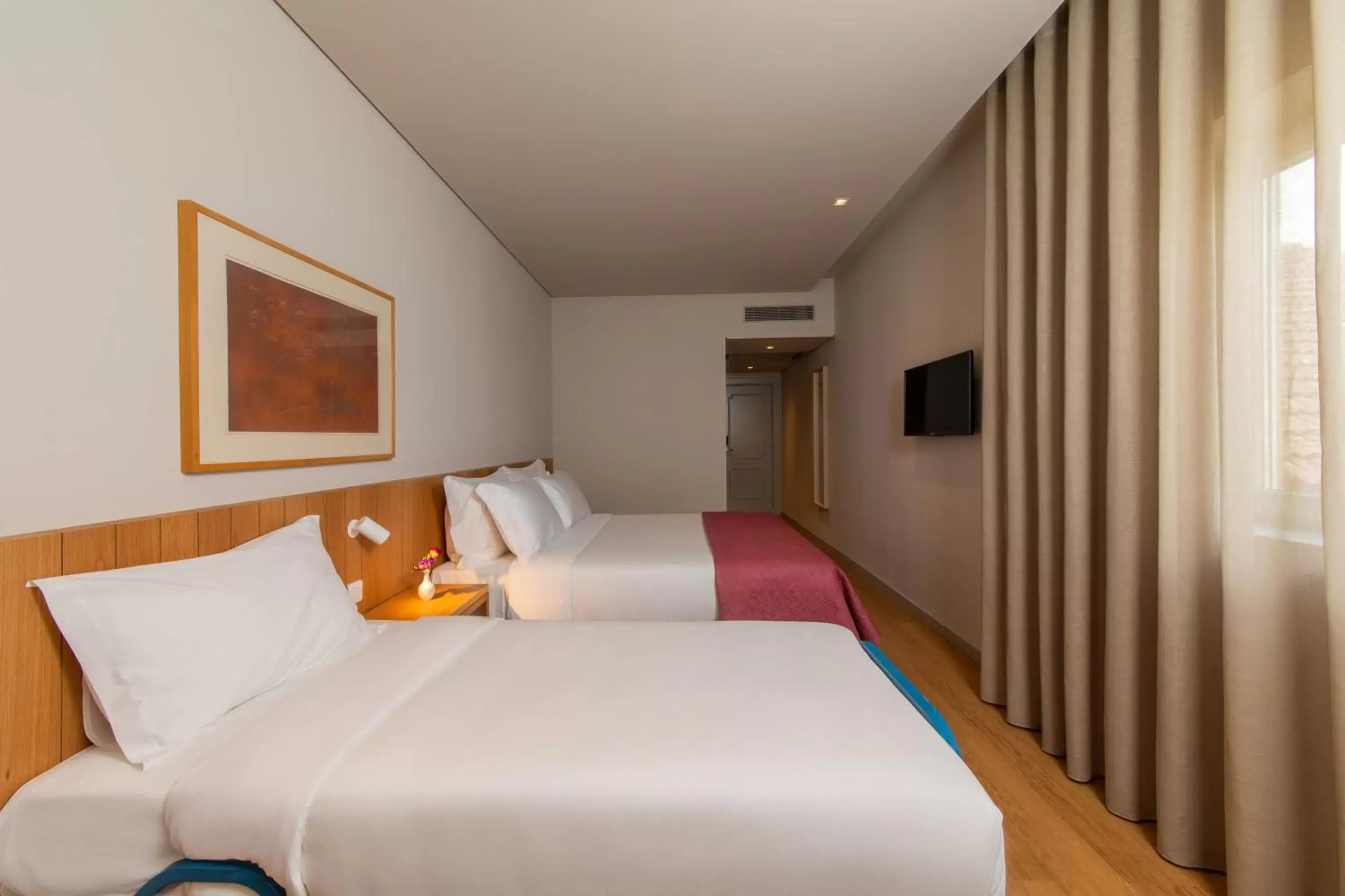 Bed in Montebelo Principe Perfeito Viseu Garden Hotel