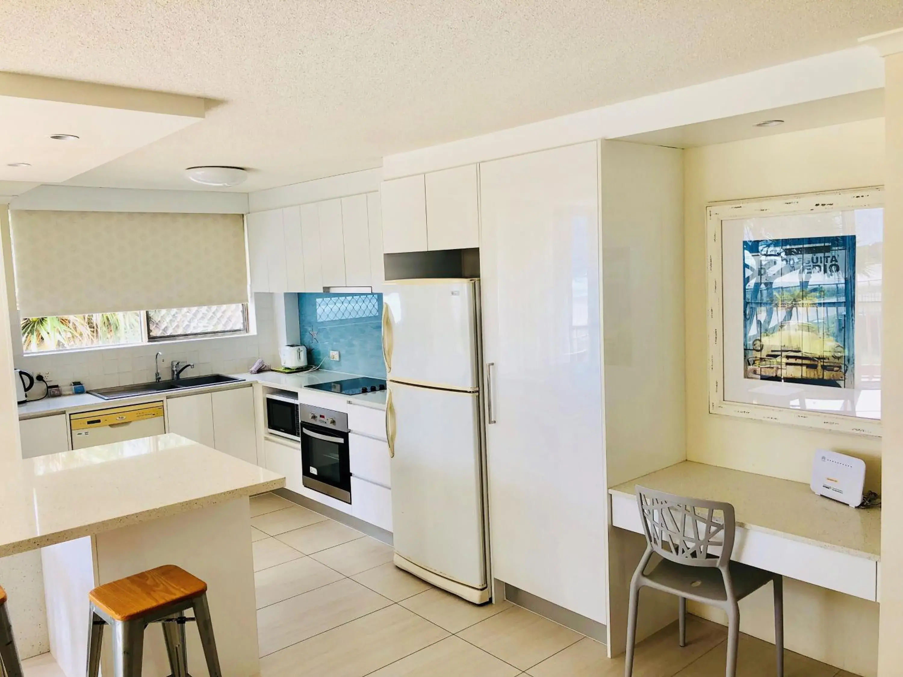 Kitchen or kitchenette, Kitchen/Kitchenette in Sanctuary Beach Resort