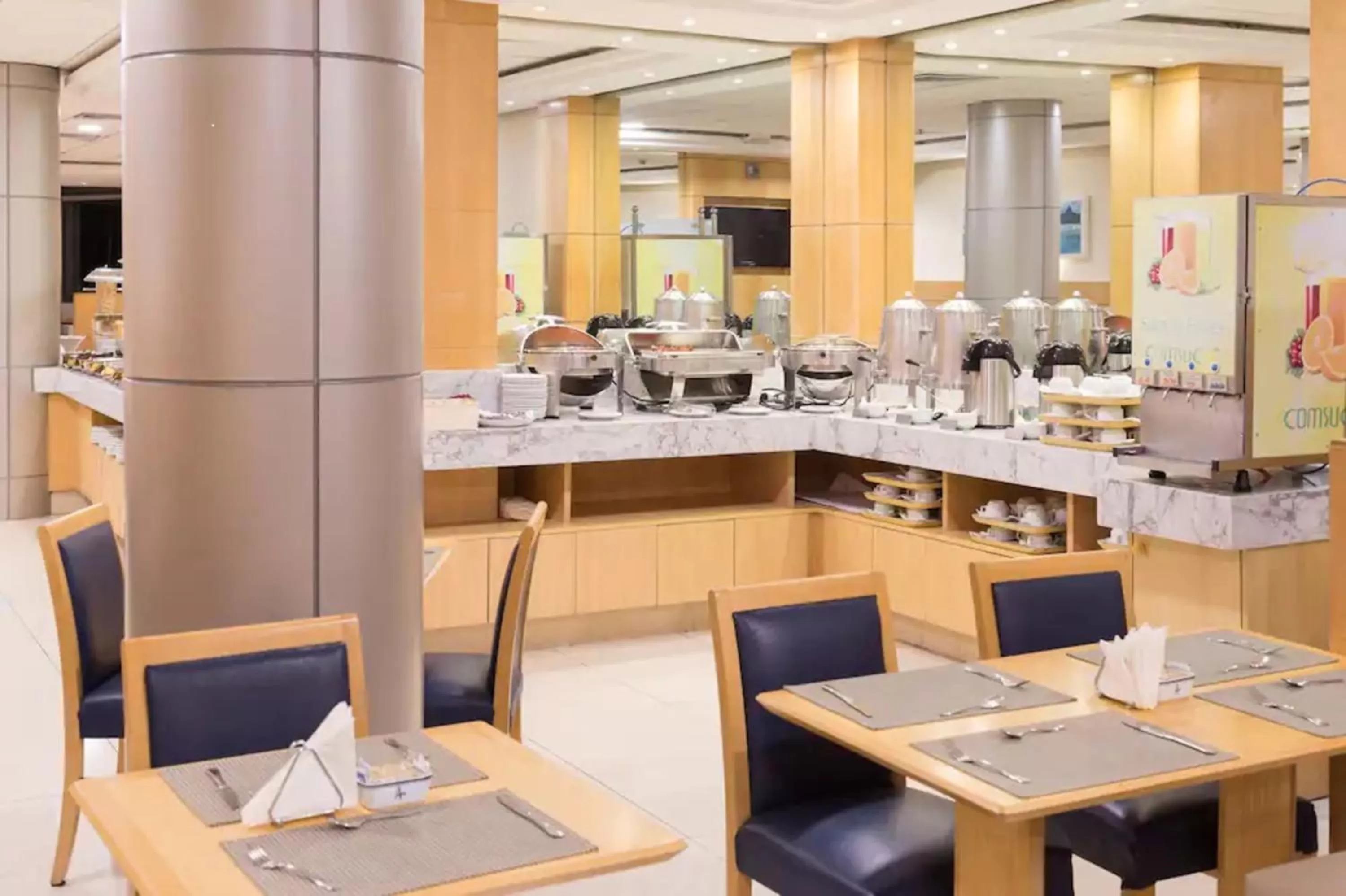 Breakfast in Hotel Astoria Palace