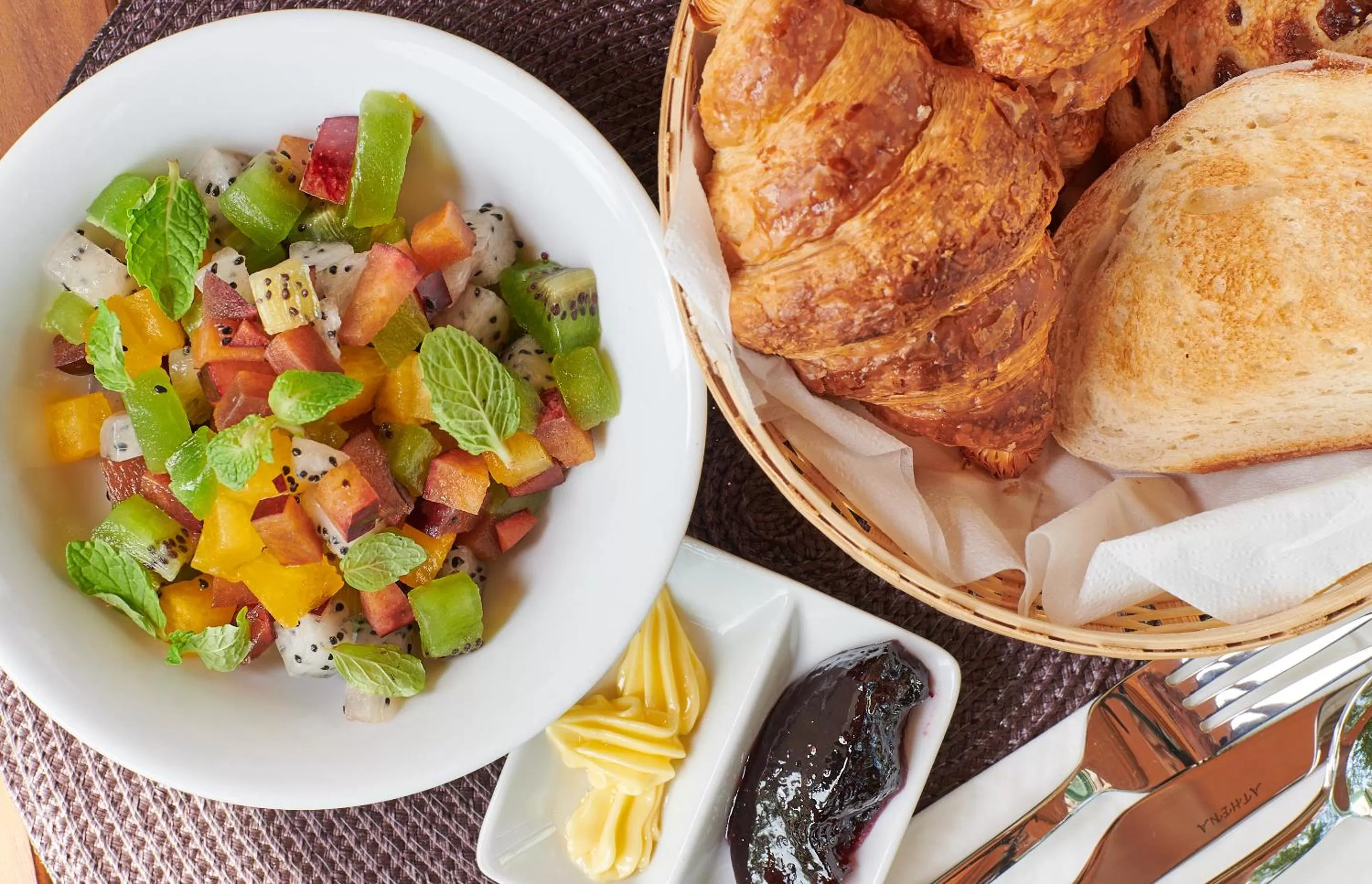 Restaurant/places to eat in Temple Tree Resort