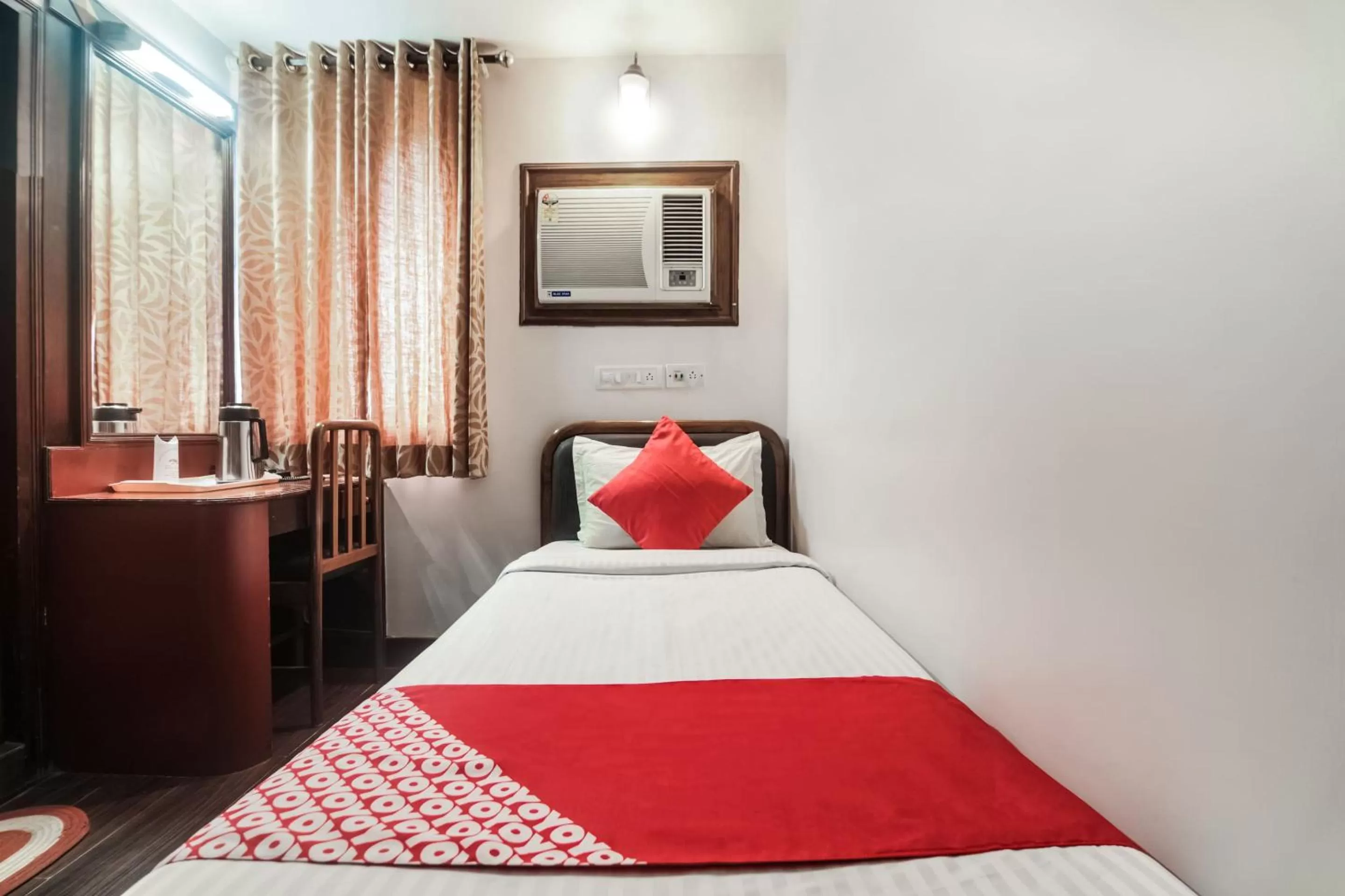 Bed in Hotel Amrit Regency