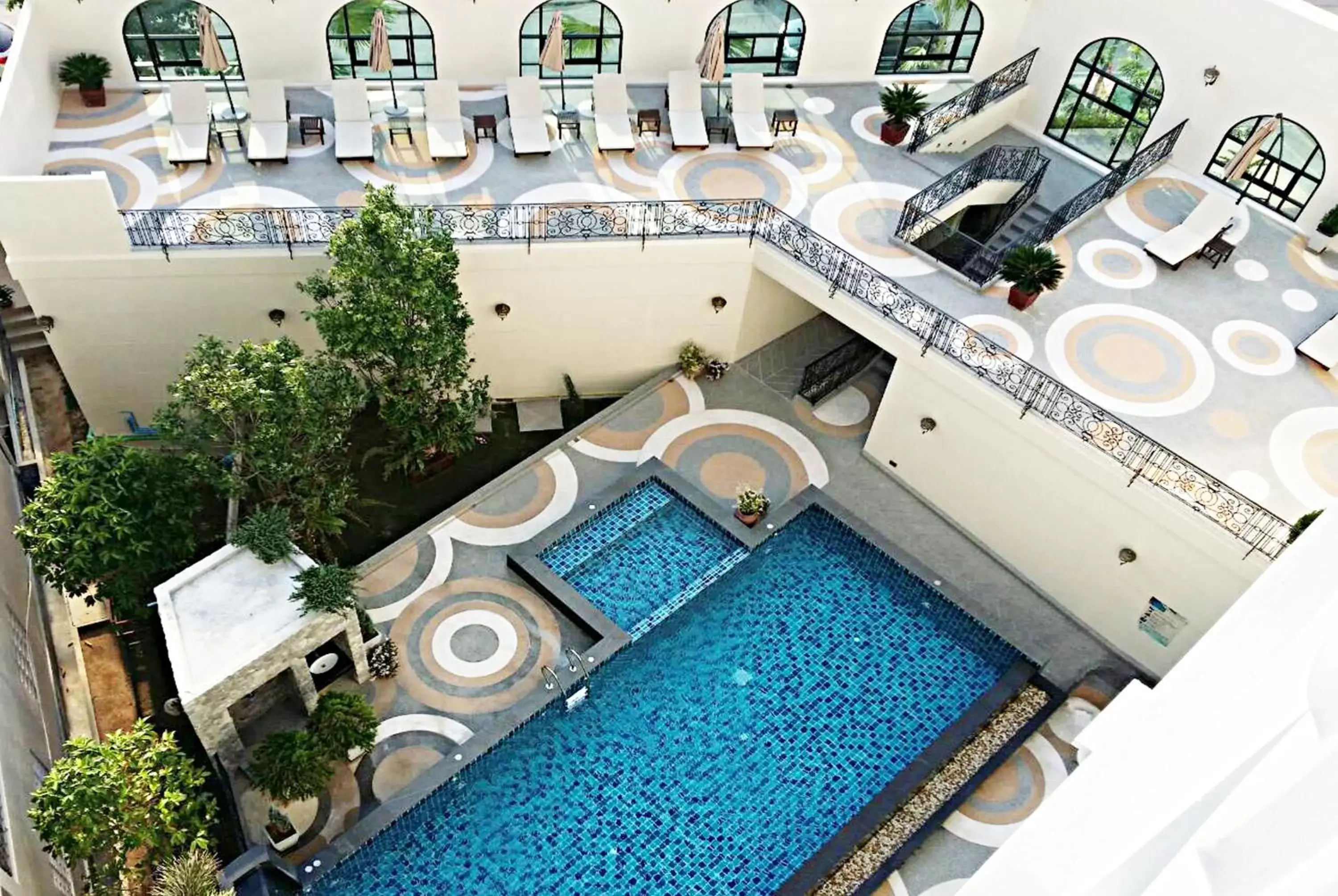 Swimming pool in SN Plus Hotel - SHA Plus