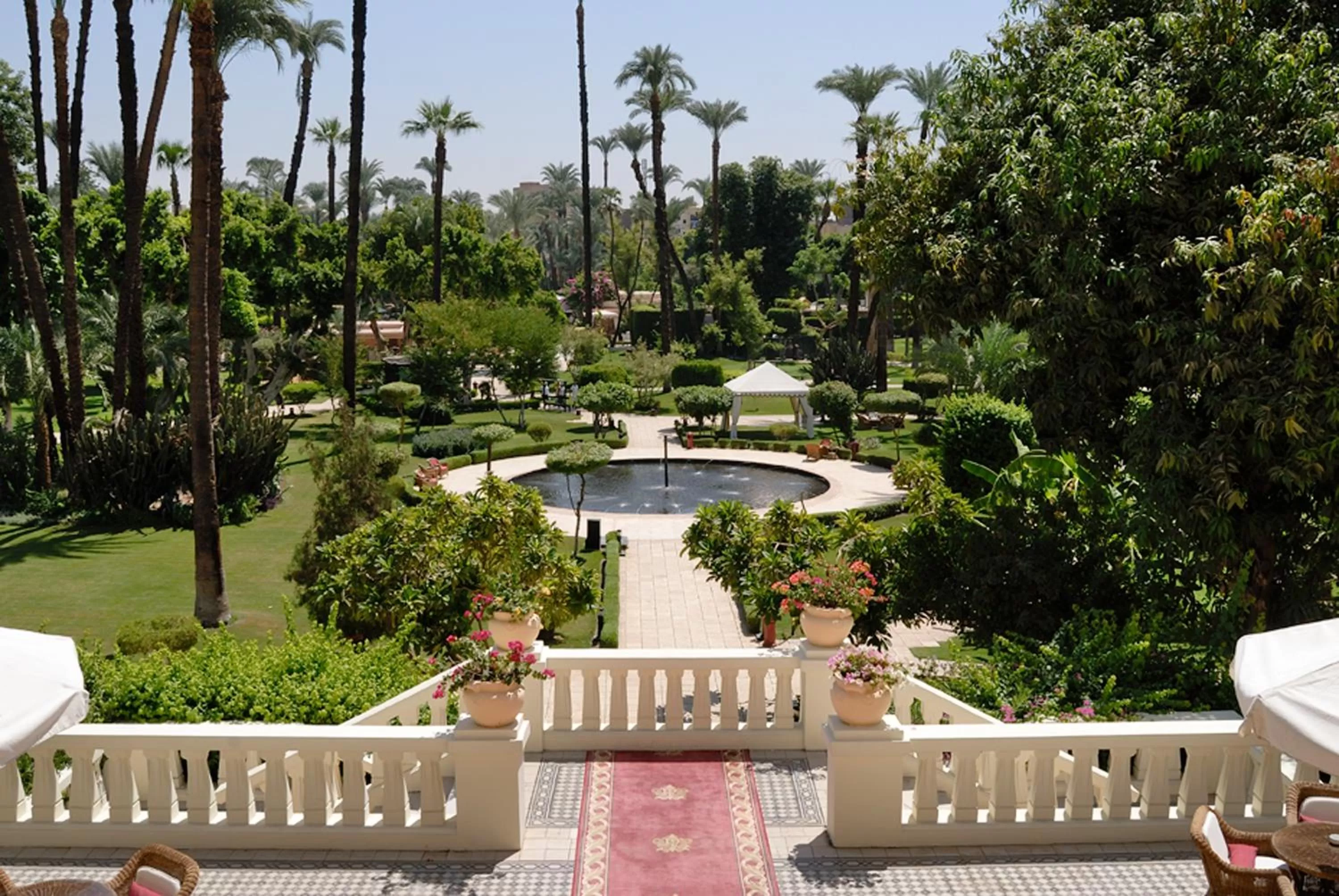 Garden in Pavillon Winter Luxor