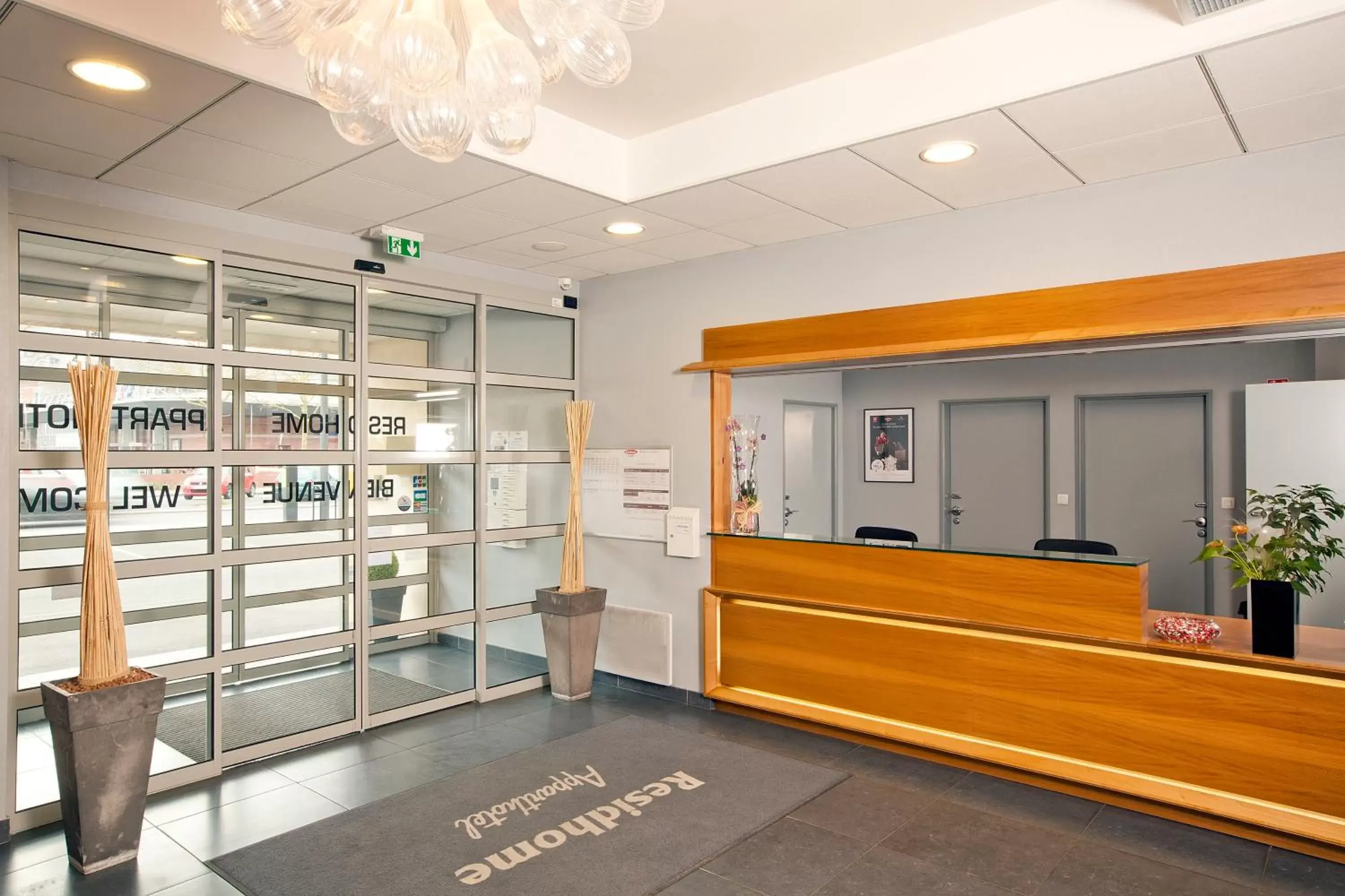 Living room, Lobby/Reception in Residhome du Théâtre