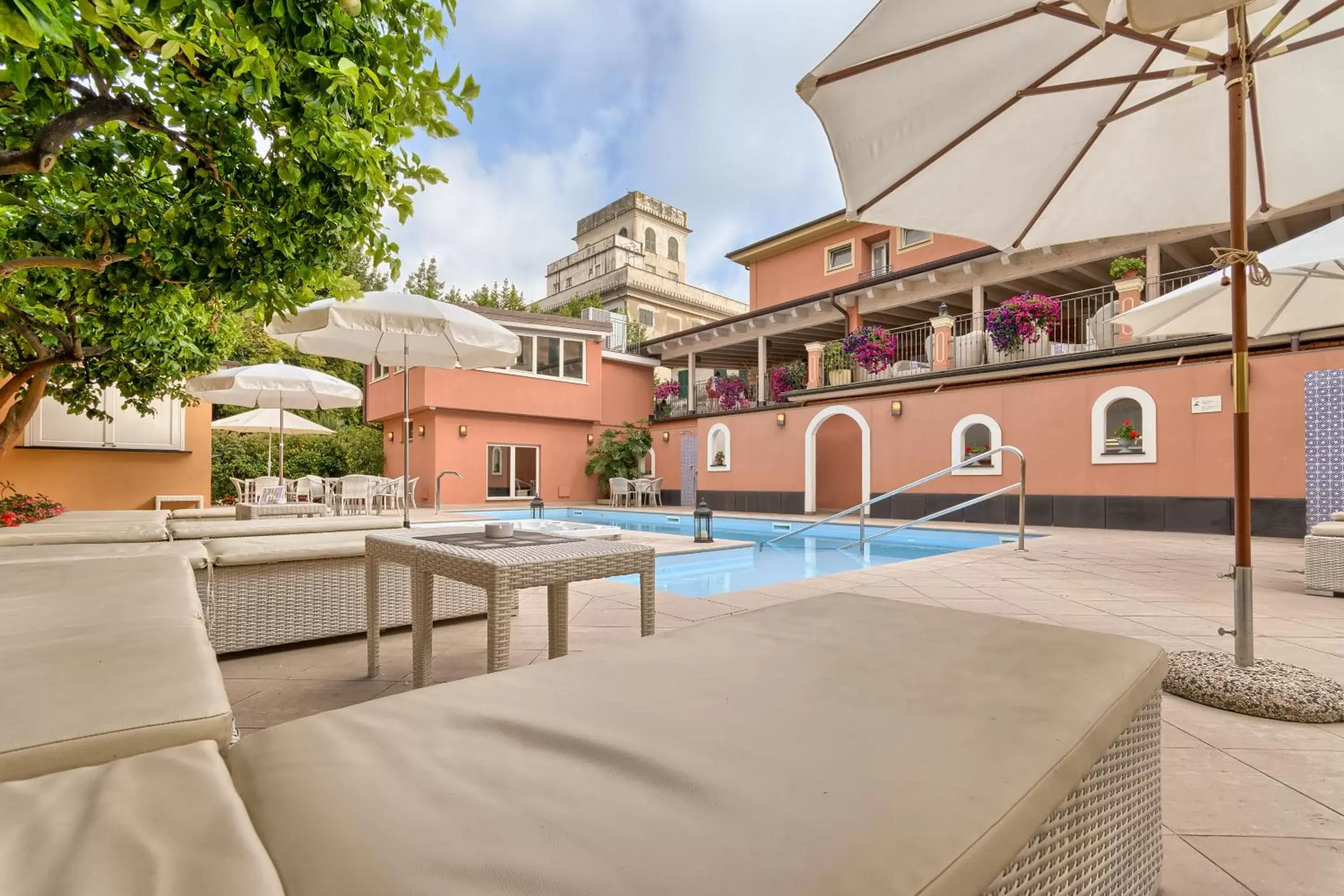 Pool view in Hotel Monte Rosa Pool view in Hotel Monte Rosa