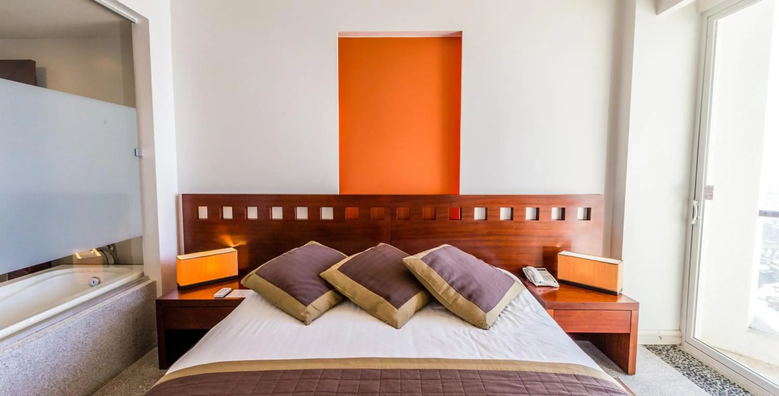 Bedroom, Bed in Rosarito Beach Hotel