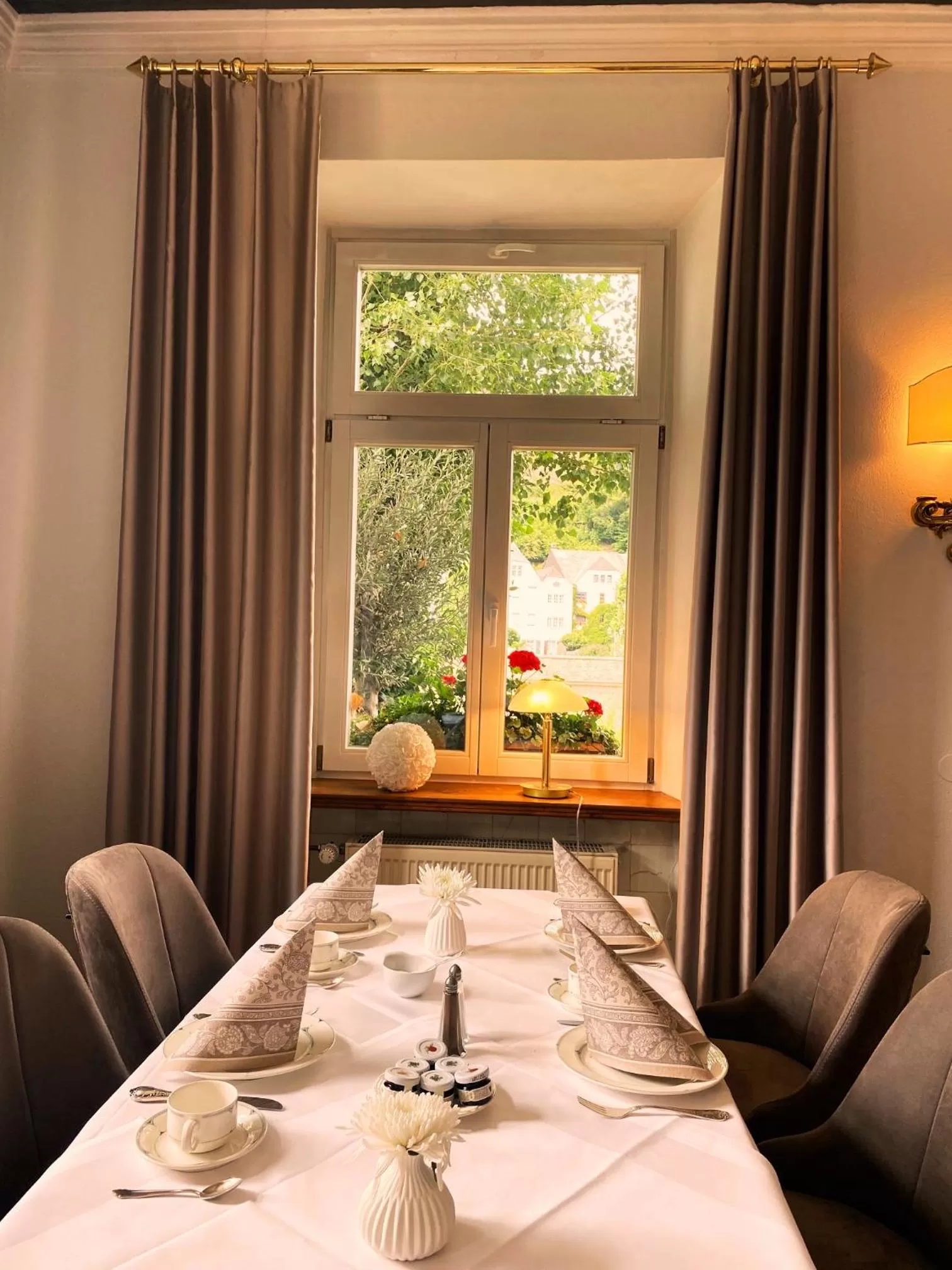 Restaurant/places to eat, Bed in Hotel Villa Keller