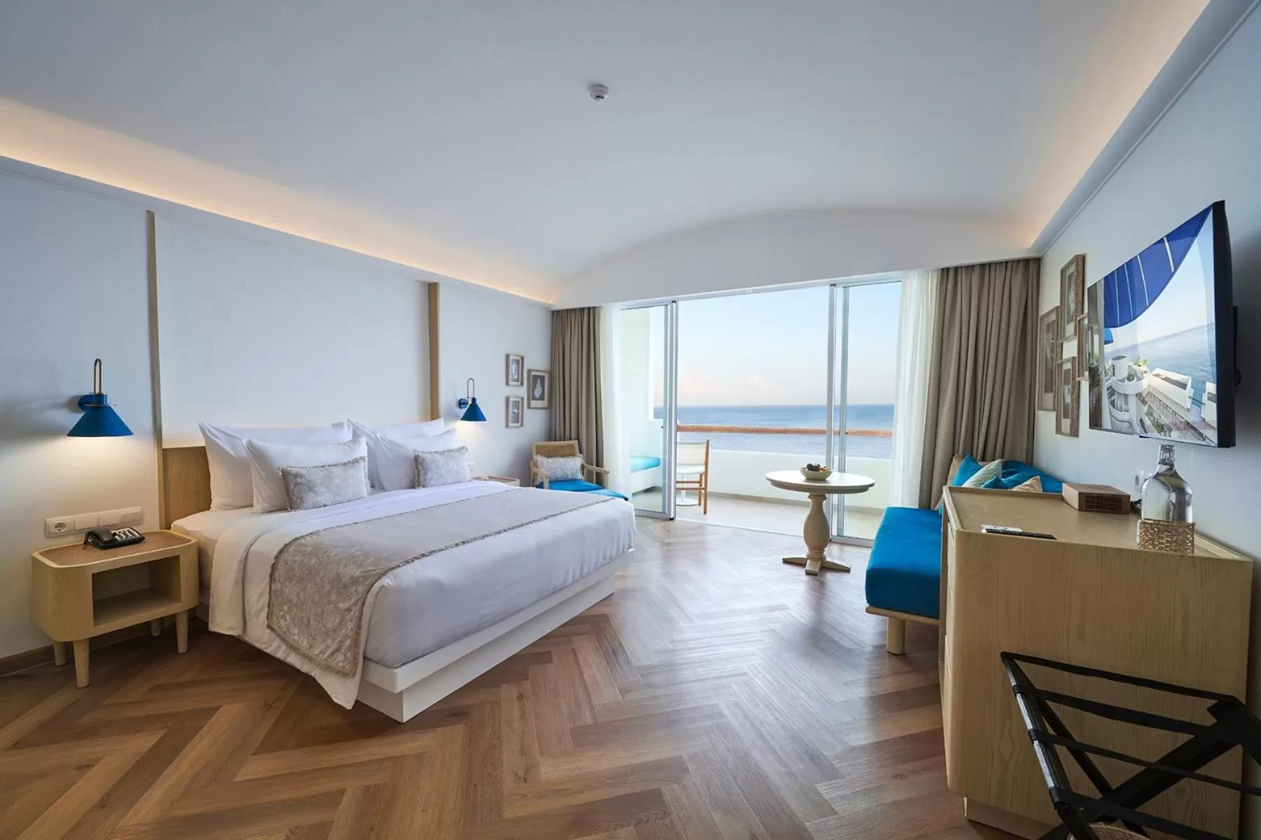 View (from property/room), Bed in Royal Avila Boutique Resort