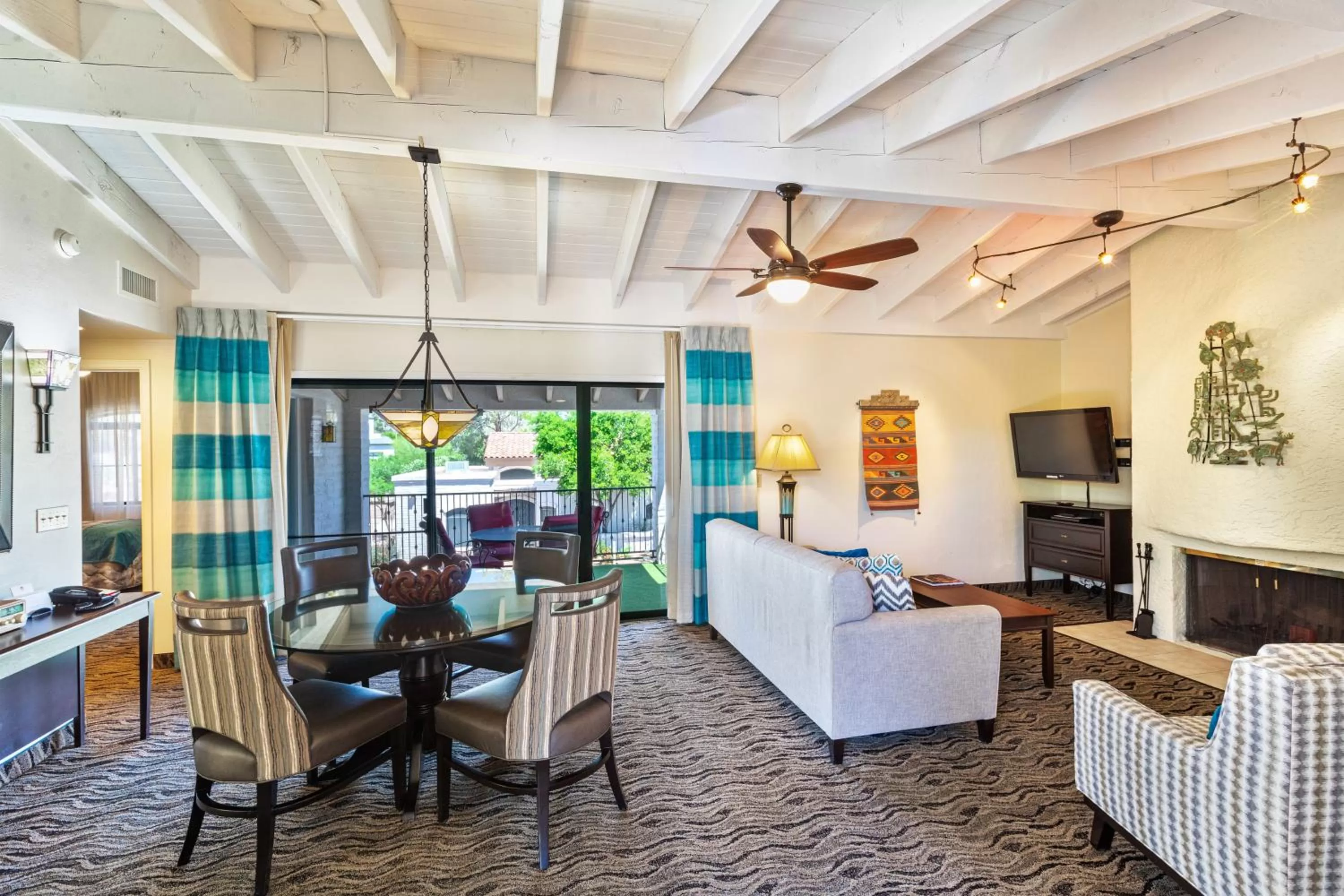 Living room in Scottsdale Camelback Resort