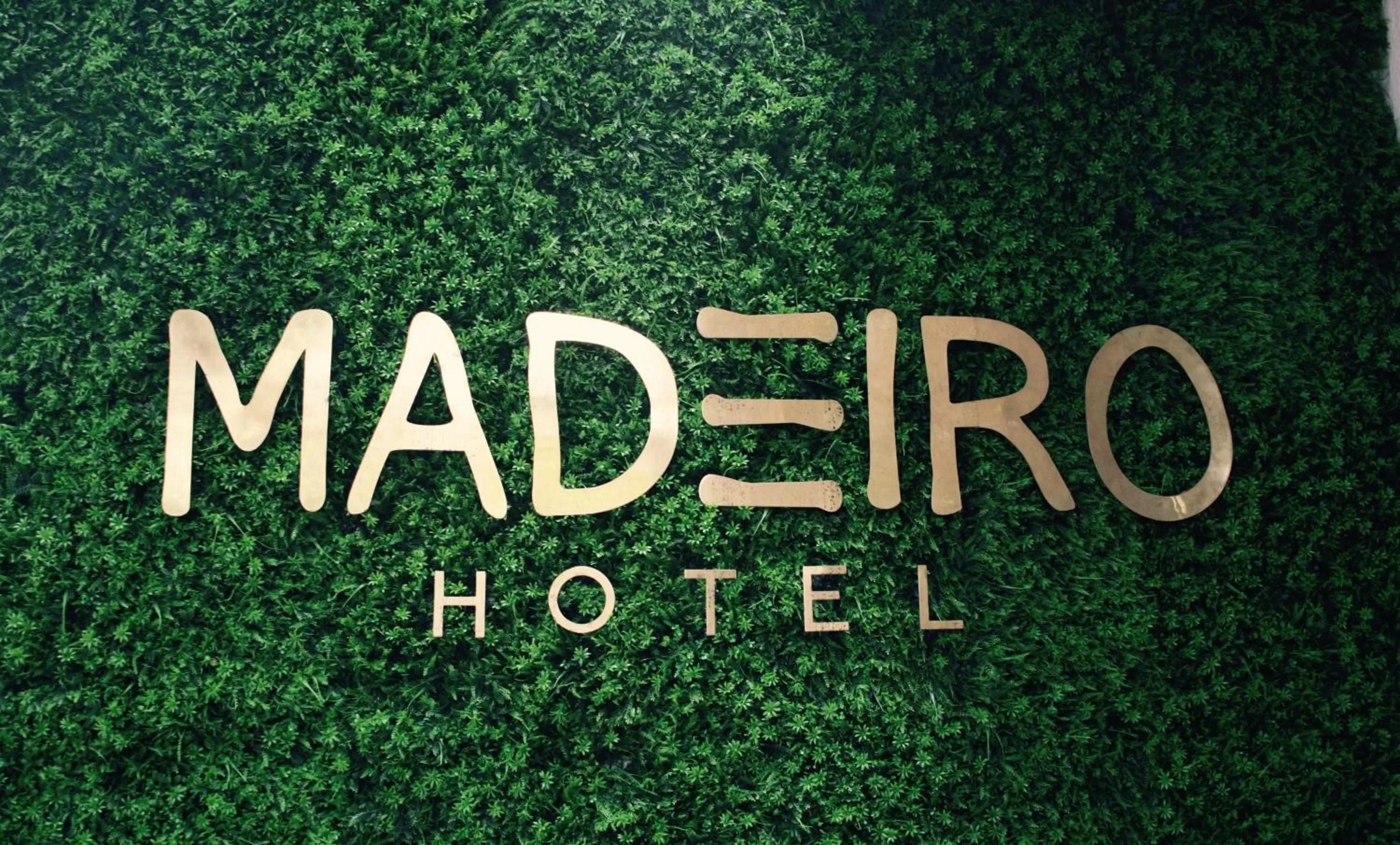 Facade/entrance in Hotel Madeiro