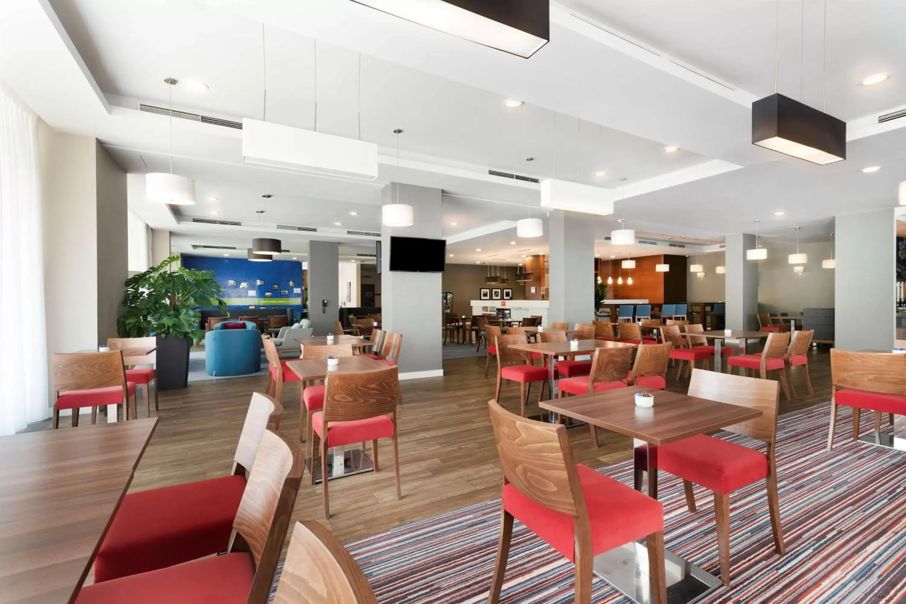 Breakfast, Restaurant/Places to Eat in Hampton by Hilton Krakow