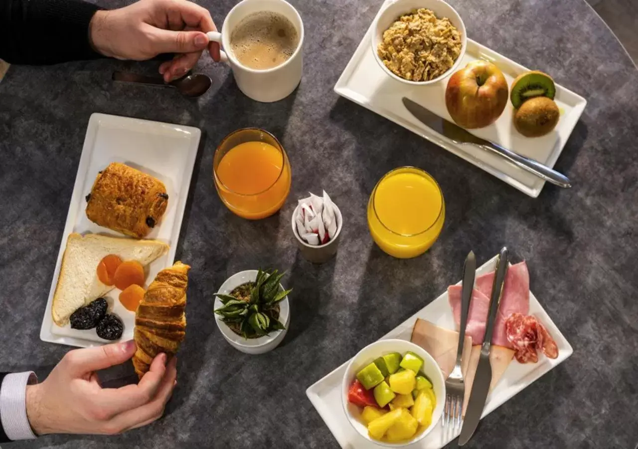 Food and drinks, Breakfast in ibis Paris Alesia Montparnasse