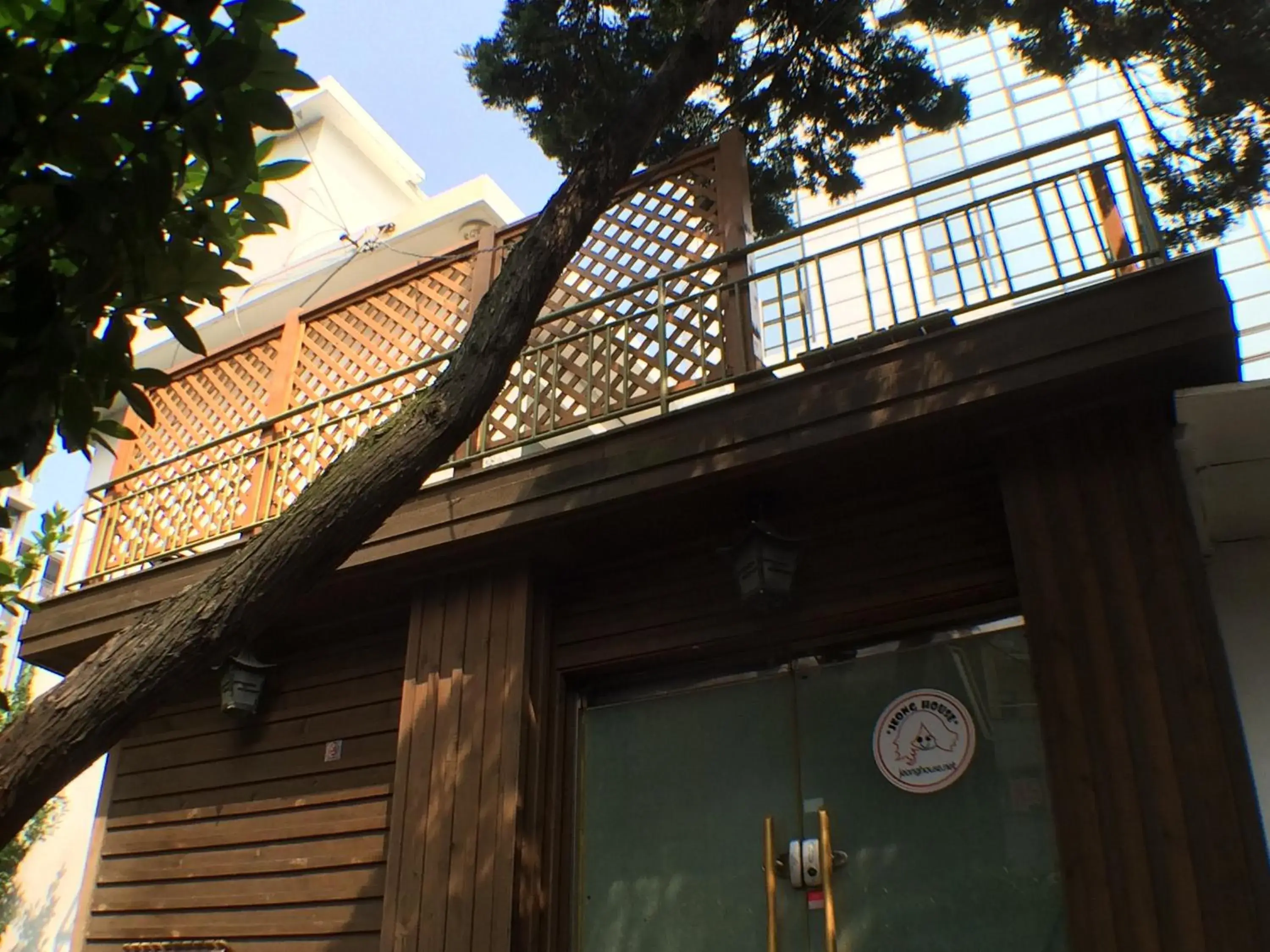 Facade/entrance, Patio/Outdoor Area in Jeong House Hongdae