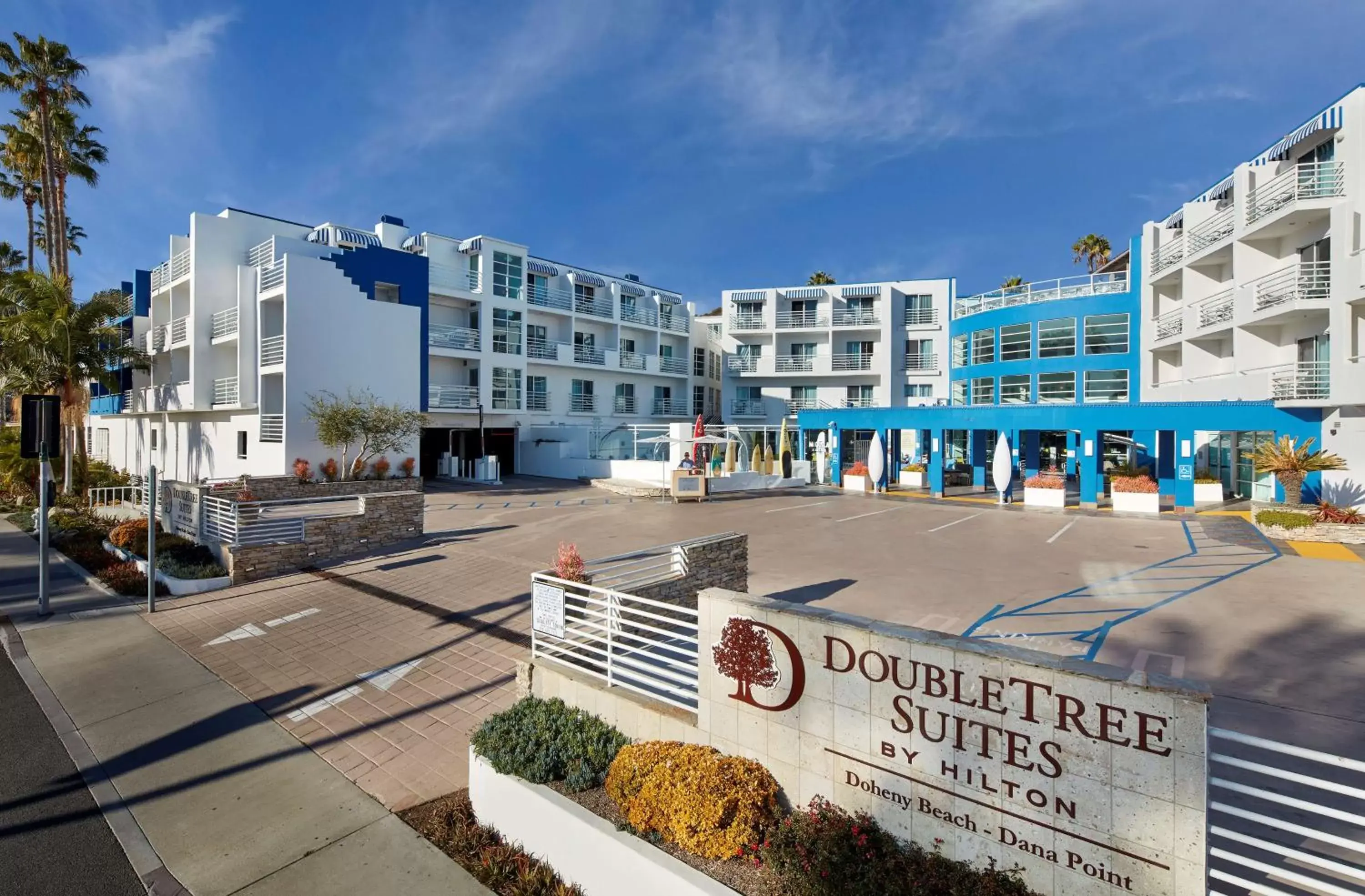 Property Building in DoubleTree Suites by Hilton Doheny Beach
