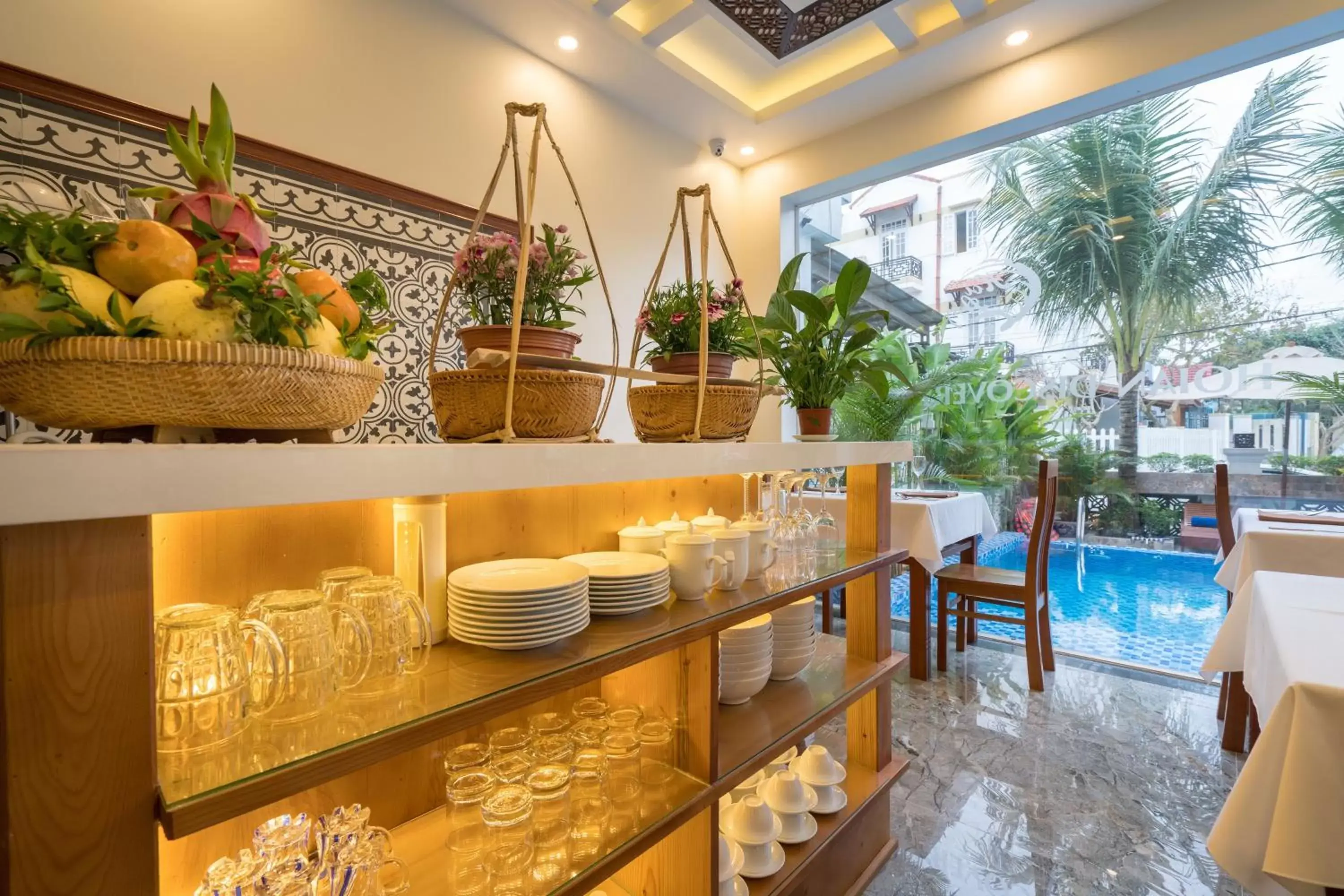 Restaurant/places to eat, Swimming Pool in Hoi An Discovery Villa