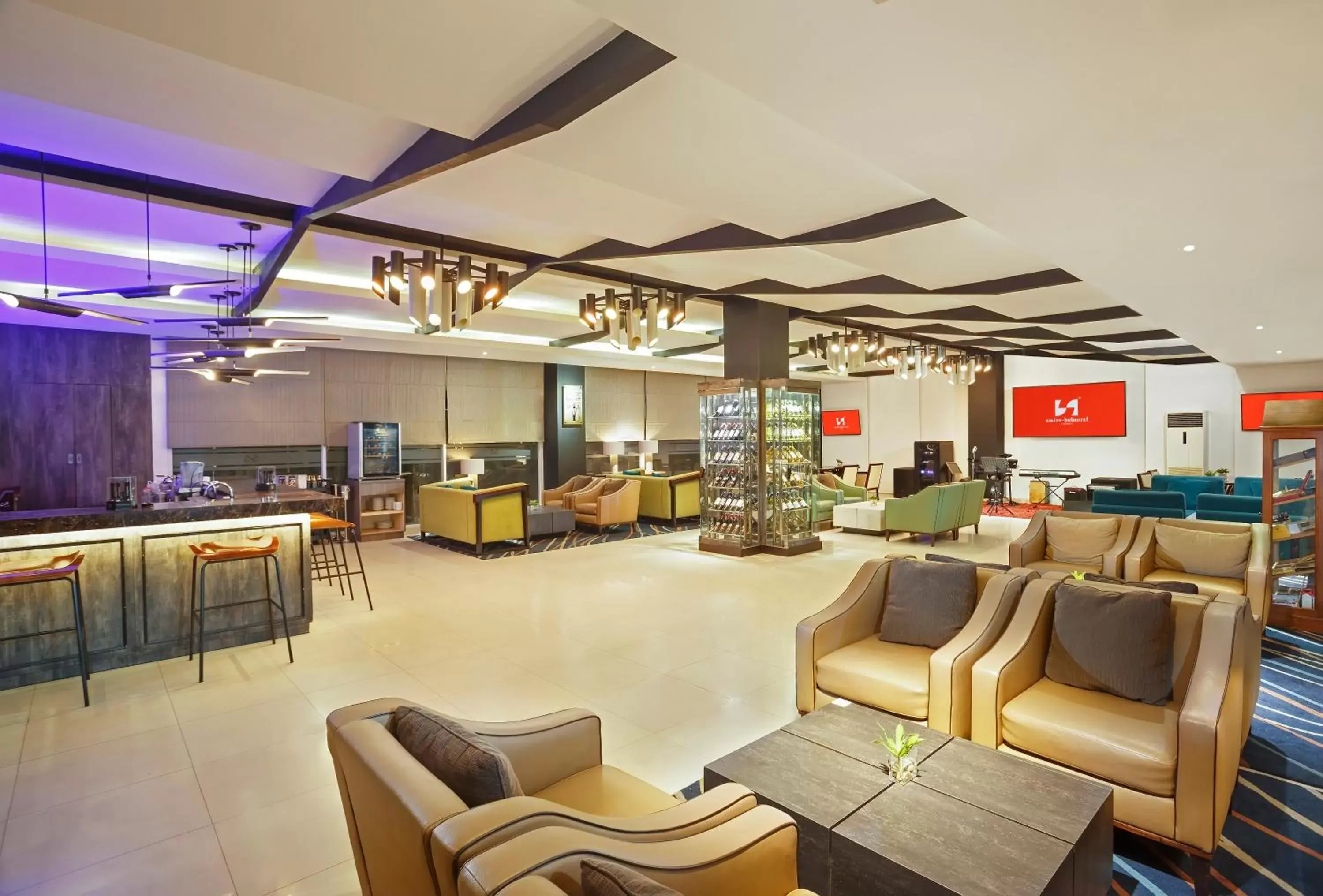 Lounge or bar, Lounge/Bar in Swiss-Belhotel Jambi