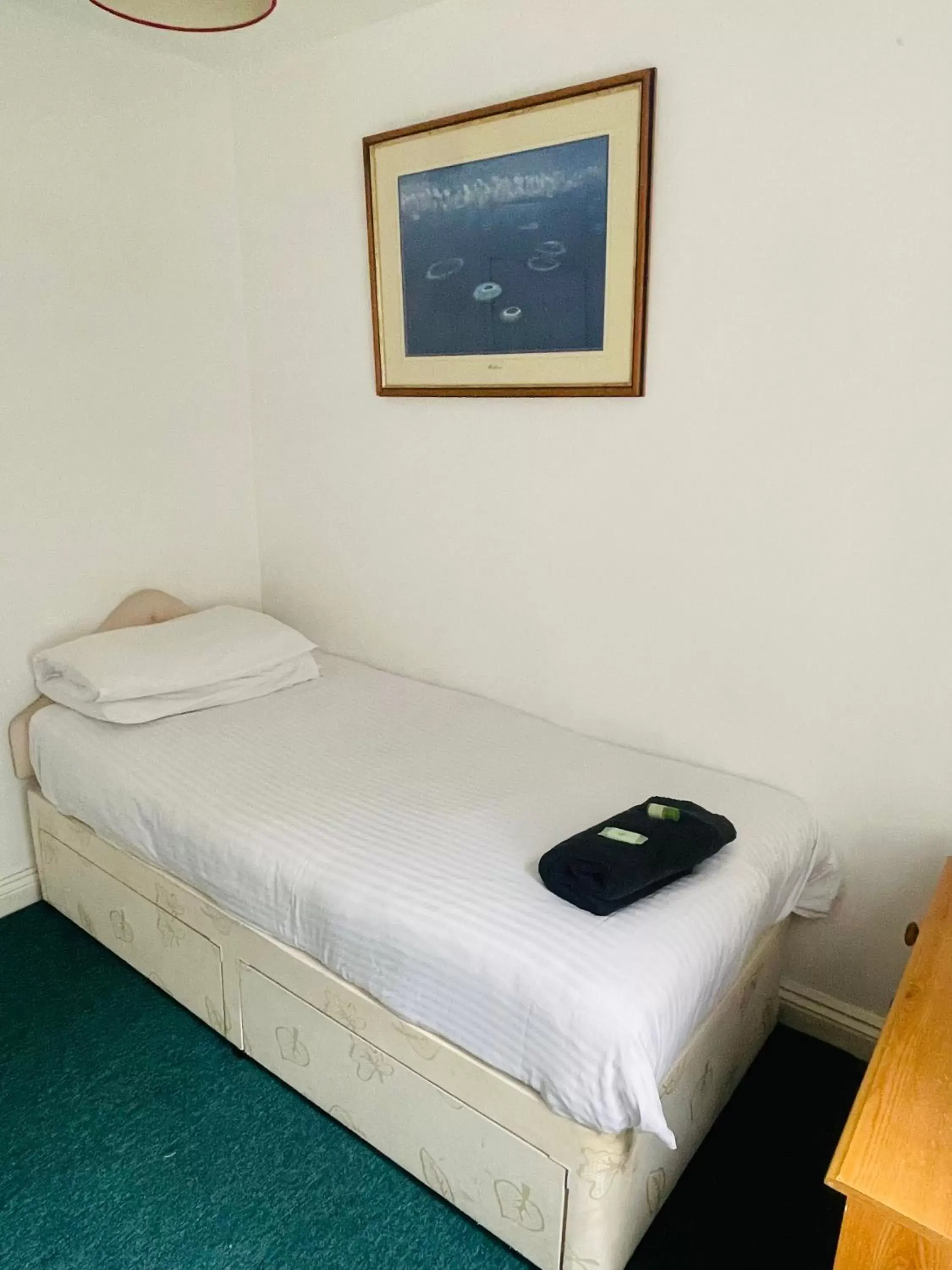 Deluxe Single Room in Sea Princess Hotel Blackpool Deluxe Single Room in Sea Princess Hotel Blackpool