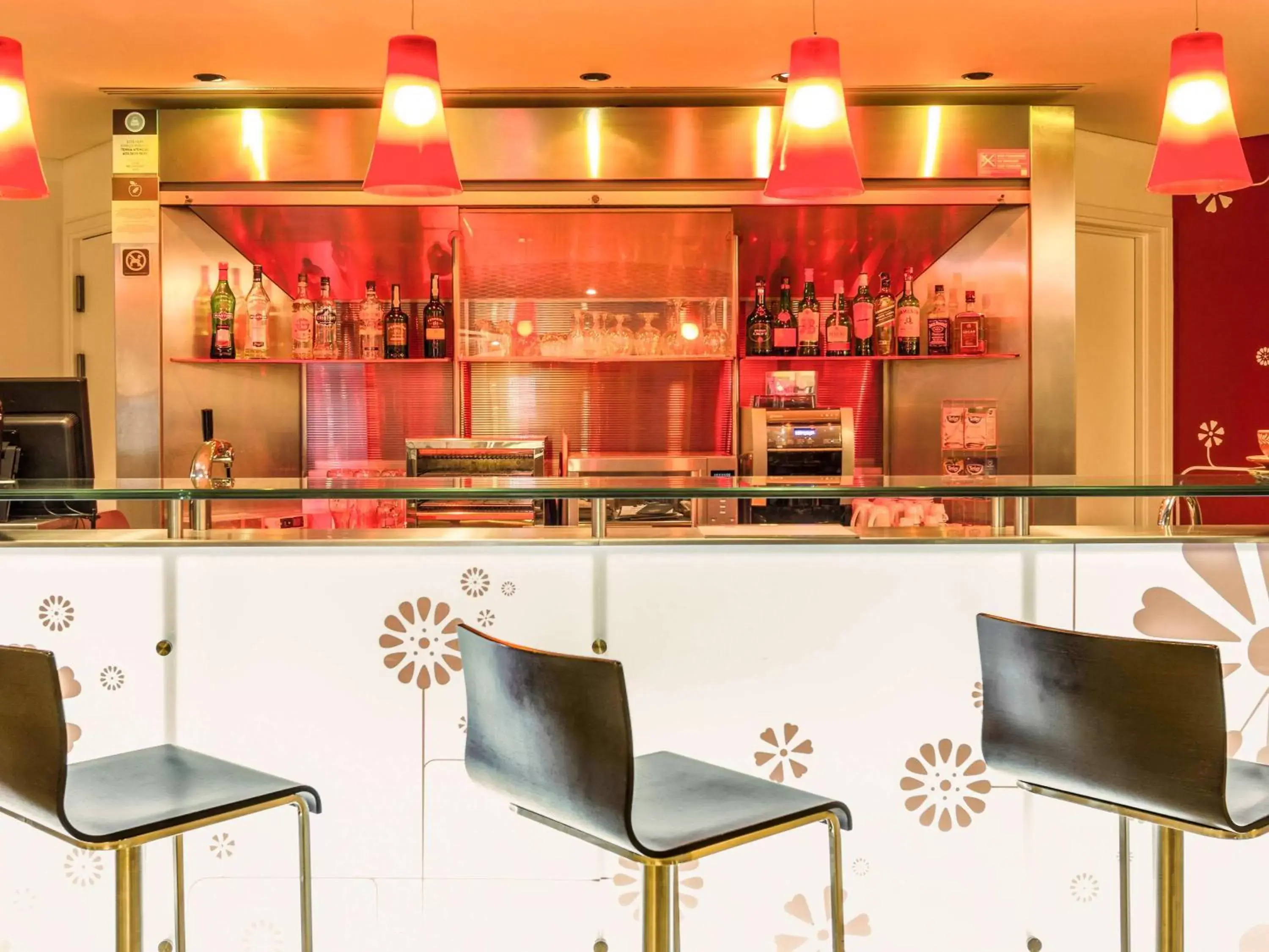 Lounge or bar, Restaurant/Places to Eat in ibis Porto Centro São Bento