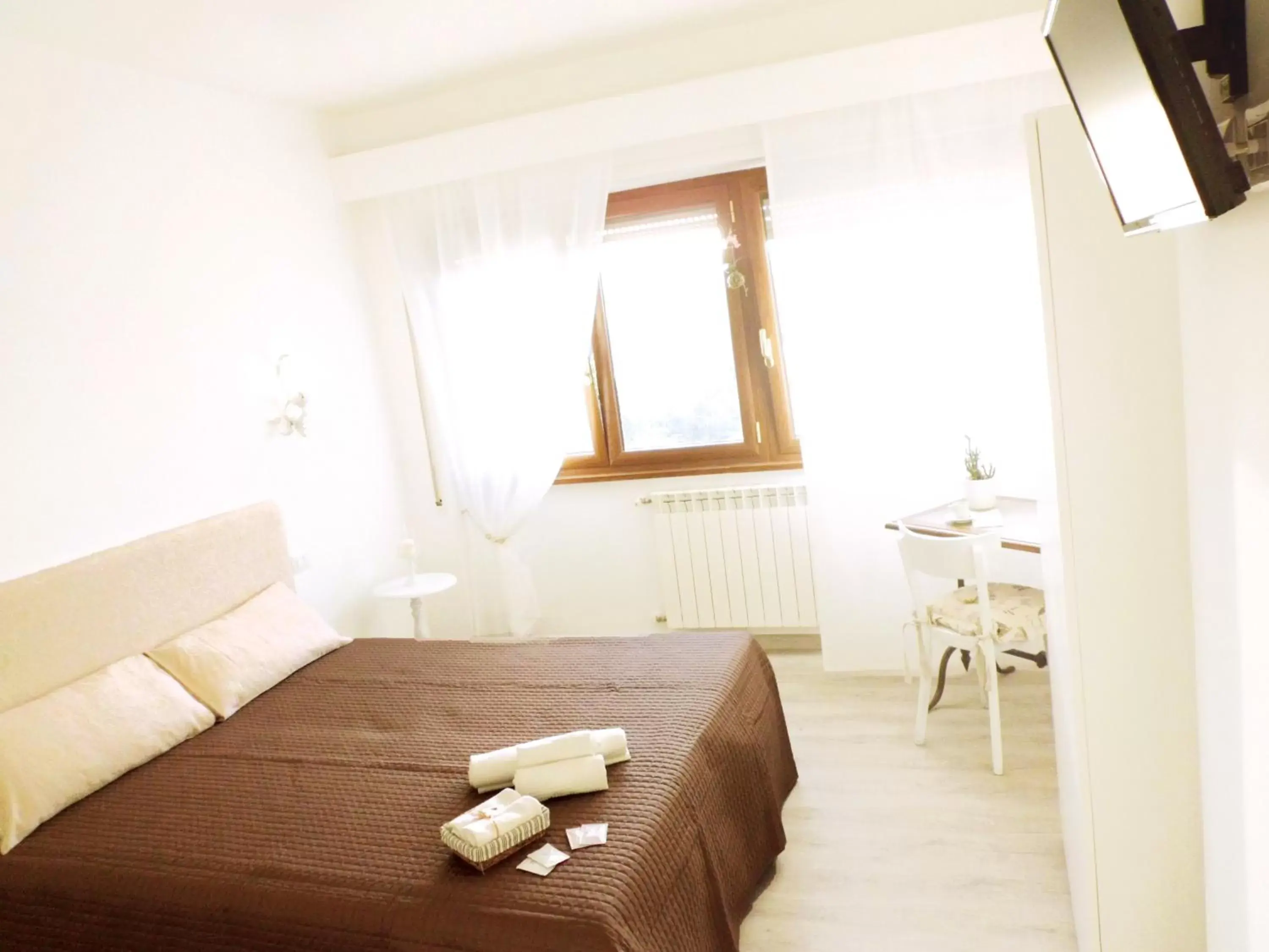 Double or Twin Room with Private Bathroom in B&B More Than Rome Double or Twin Room with Private Bathroom in B&B More Than Rome