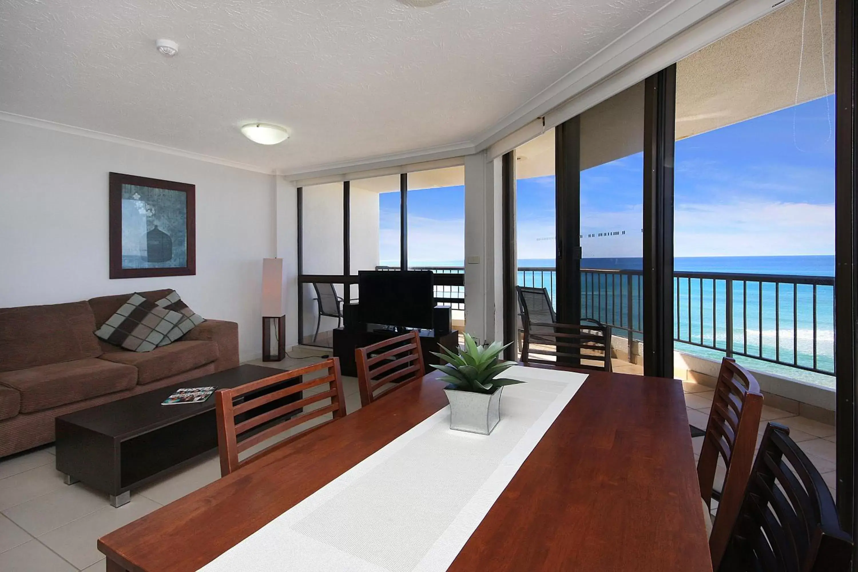 Dining area in Spindrift on the Beach - Absolute Beachfront