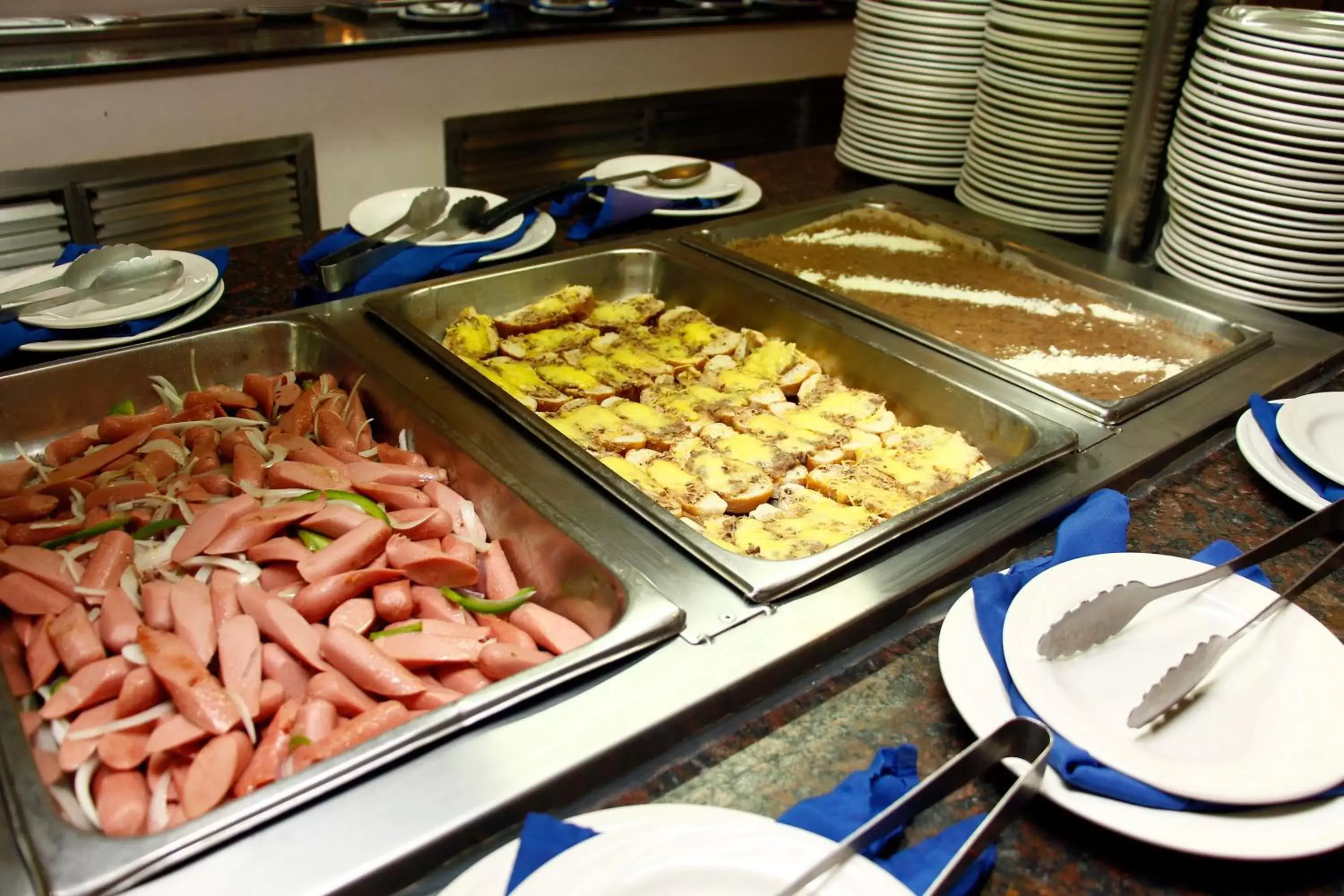 Buffet breakfast in Tesoro Ixtapa All Inclusive