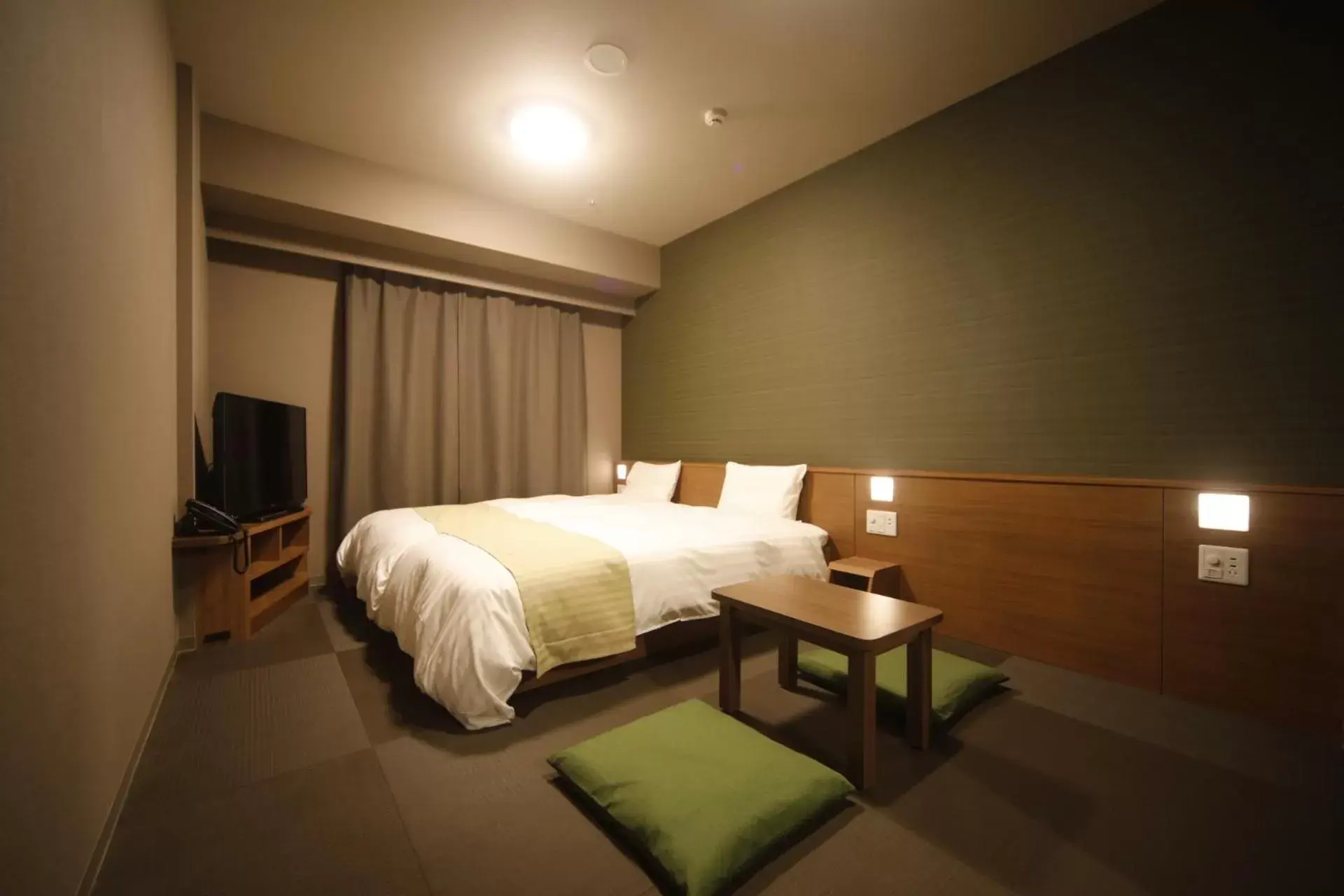 Photo of the whole room, Bed in Dormy Inn Osaka Tanimachi