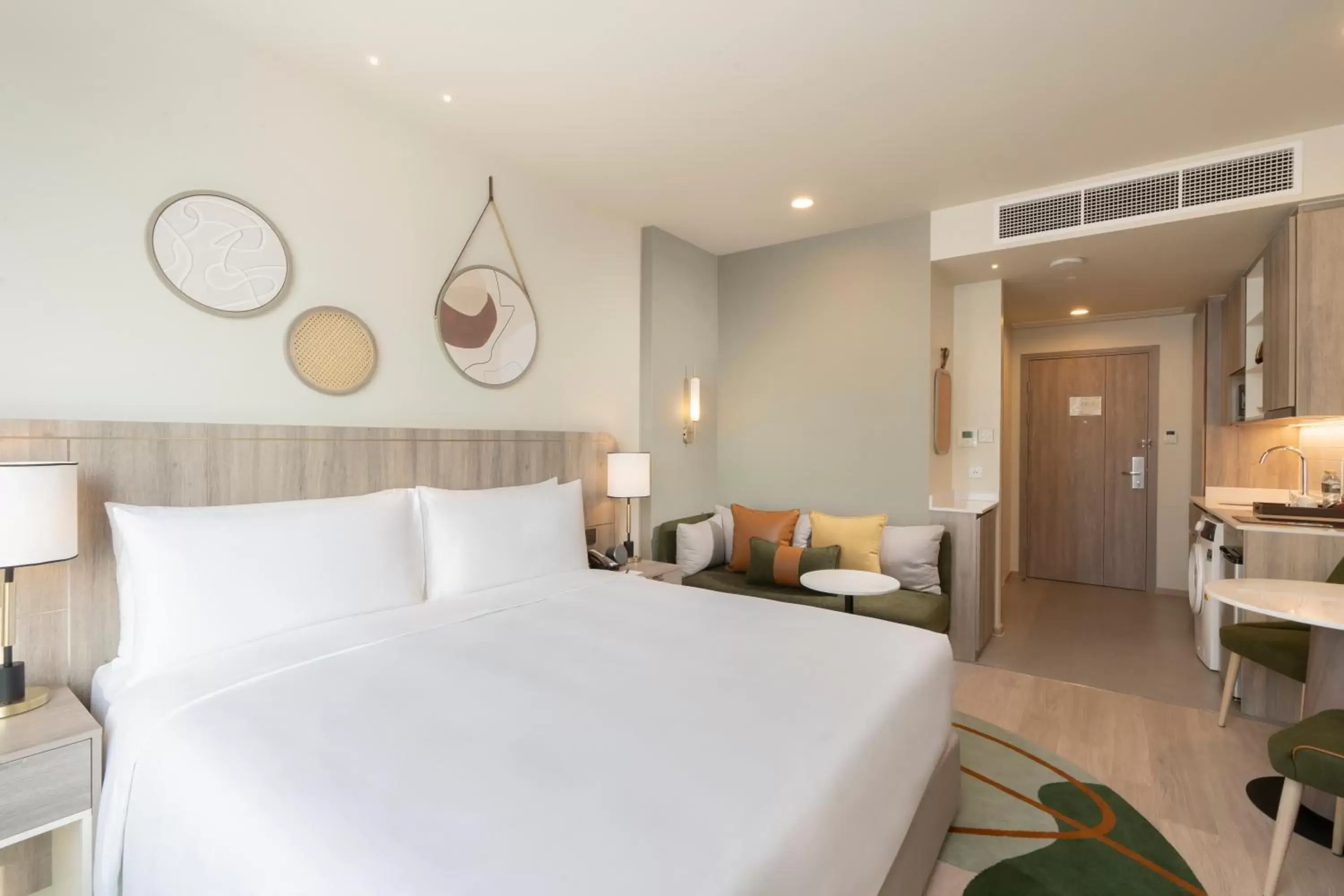 Bed in Staybridge Suites Bangkok Sukhumvit, an IHG Hotel