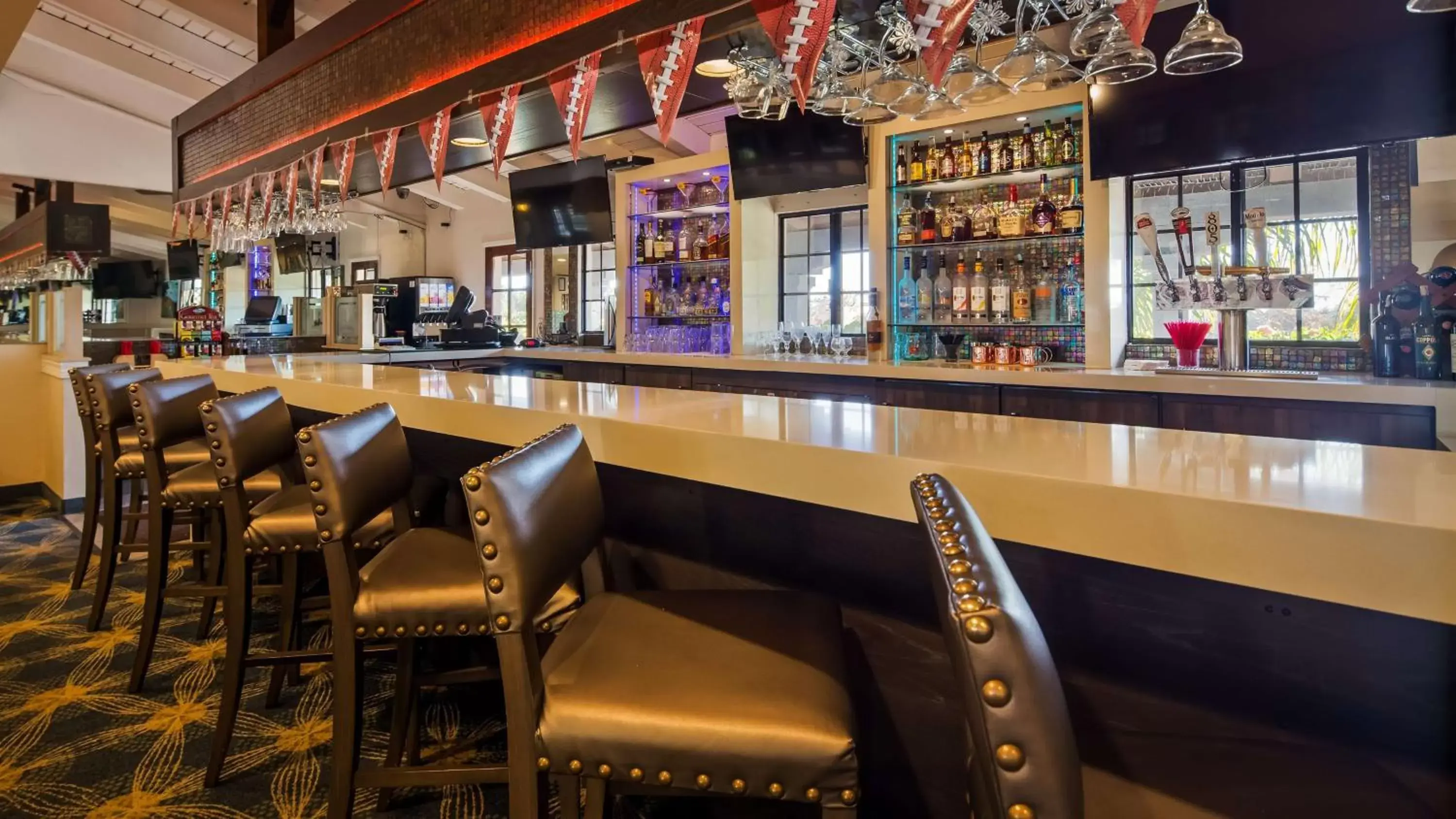 Lounge or bar, Lounge/Bar in Best Western Plus Carpinteria Inn