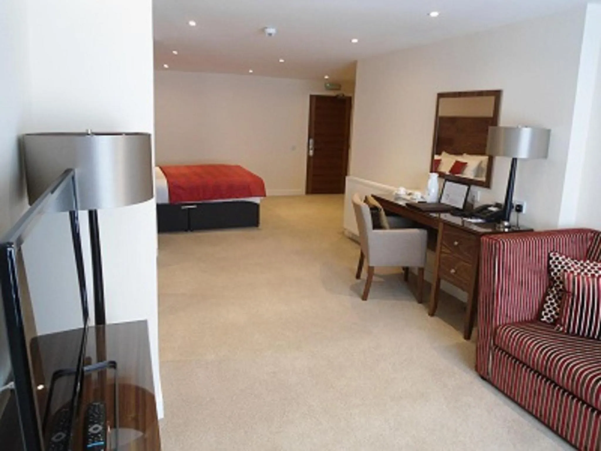 Living room, Bed in Links Hotel