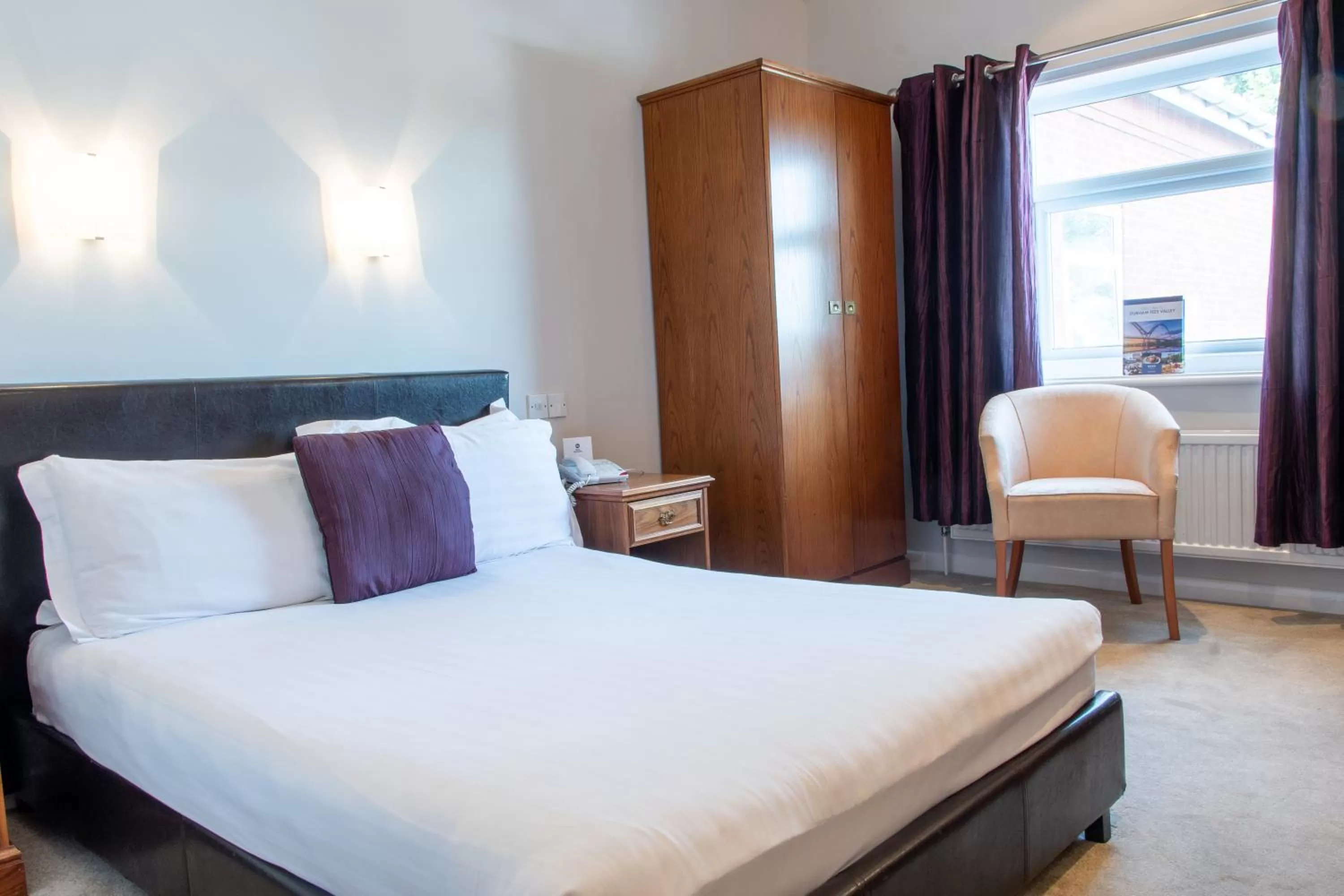 Bed in Parkmore Hotel & Leisure Club, Sure Hotel Collection by BW