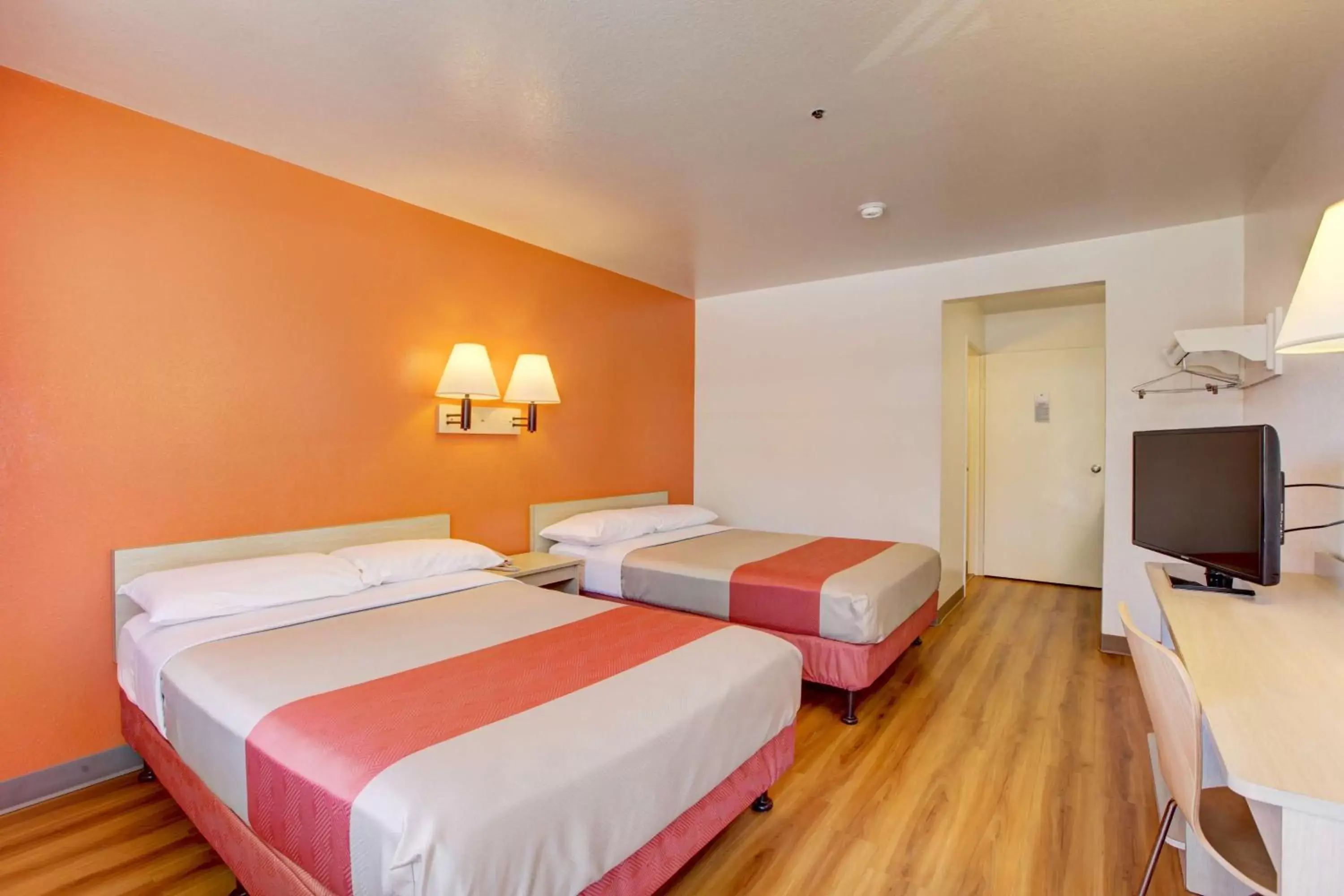 Deluxe Quadruple Room in Motel 6-Westminster, CA - North