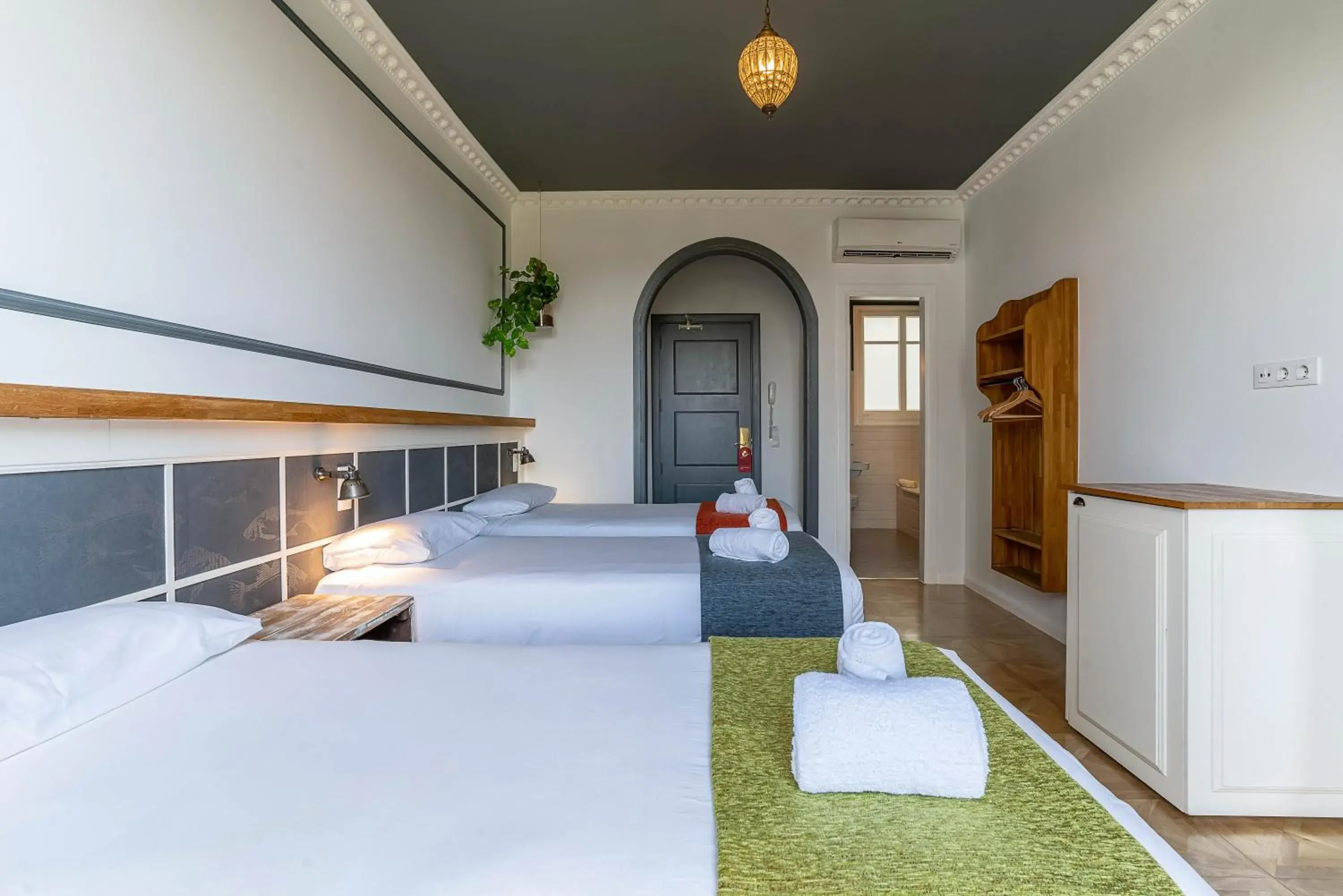 Bed in Casa Gracia Barcelona Hostel