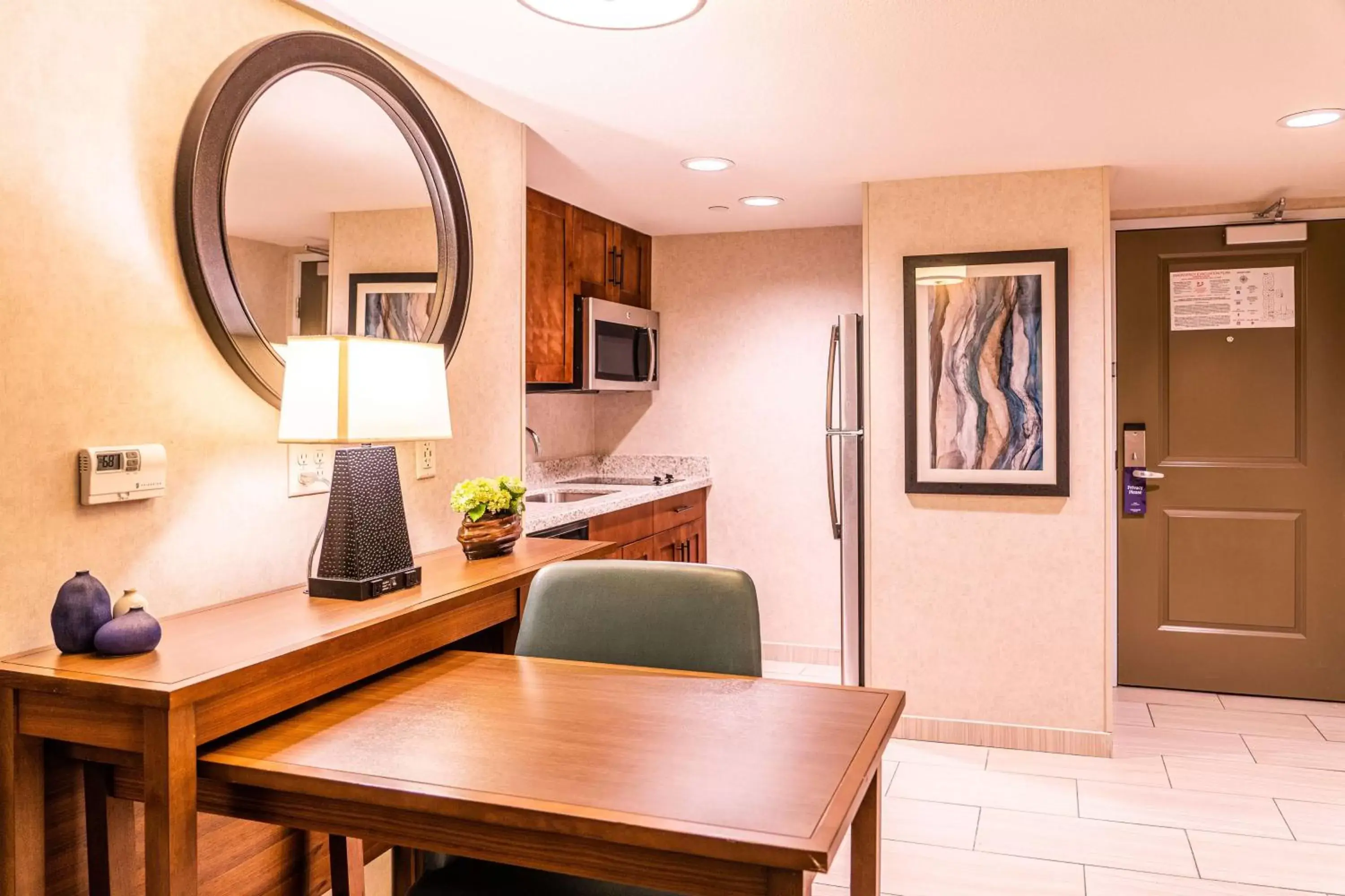 Bedroom, Kitchen/Kitchenette in Homewood Suites by Hilton Pleasant Hill Concord