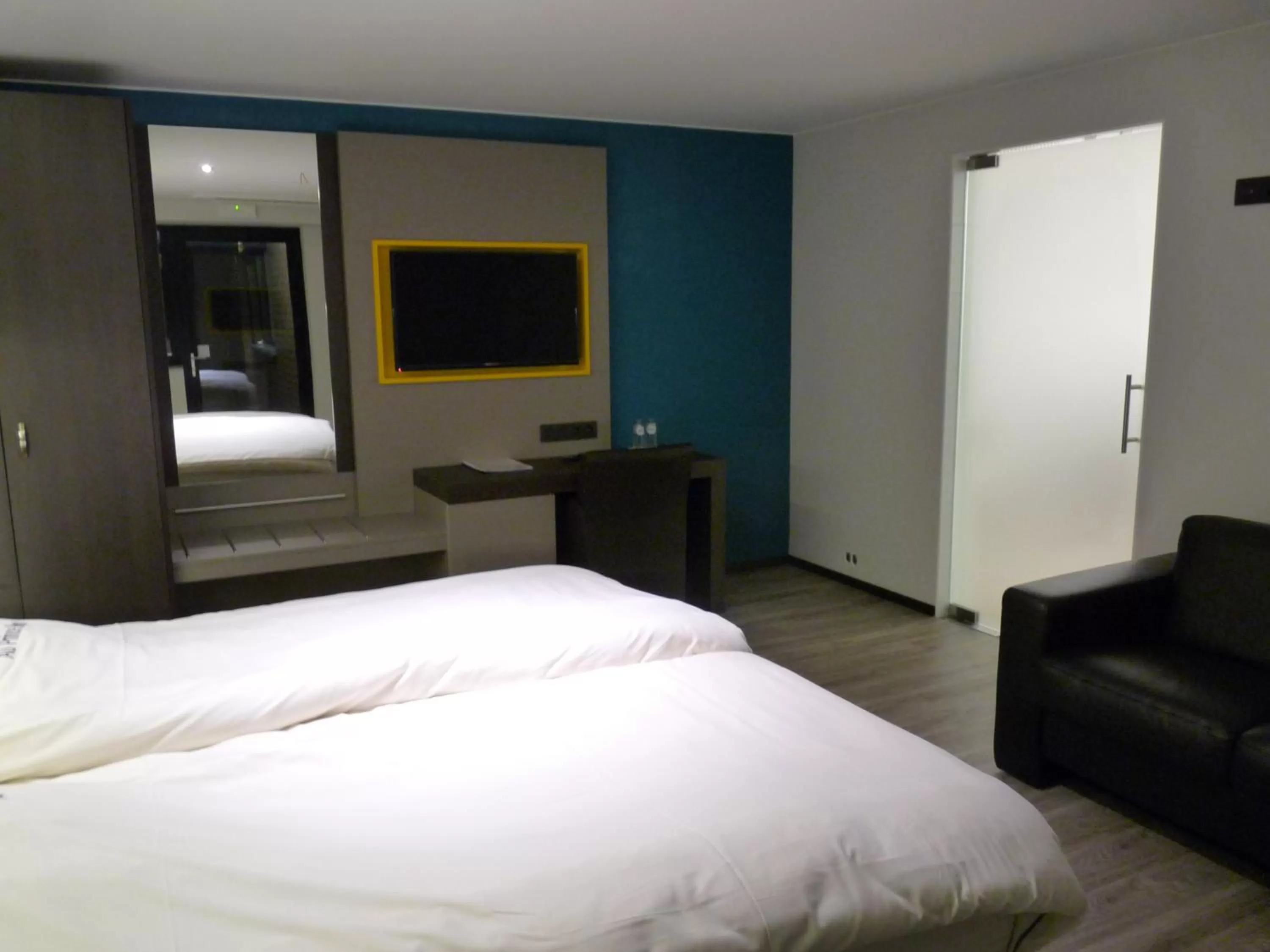 Bedroom, Bed in Hotel Au Prince Royal