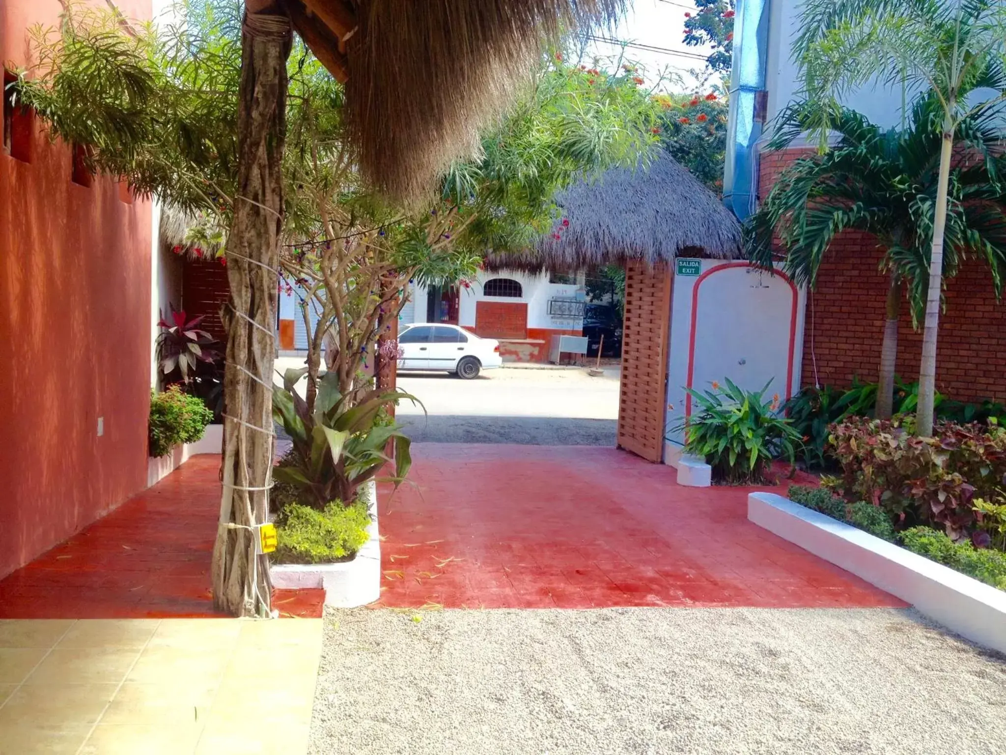 Facade/entrance in Hotel y Suites Los Encantos