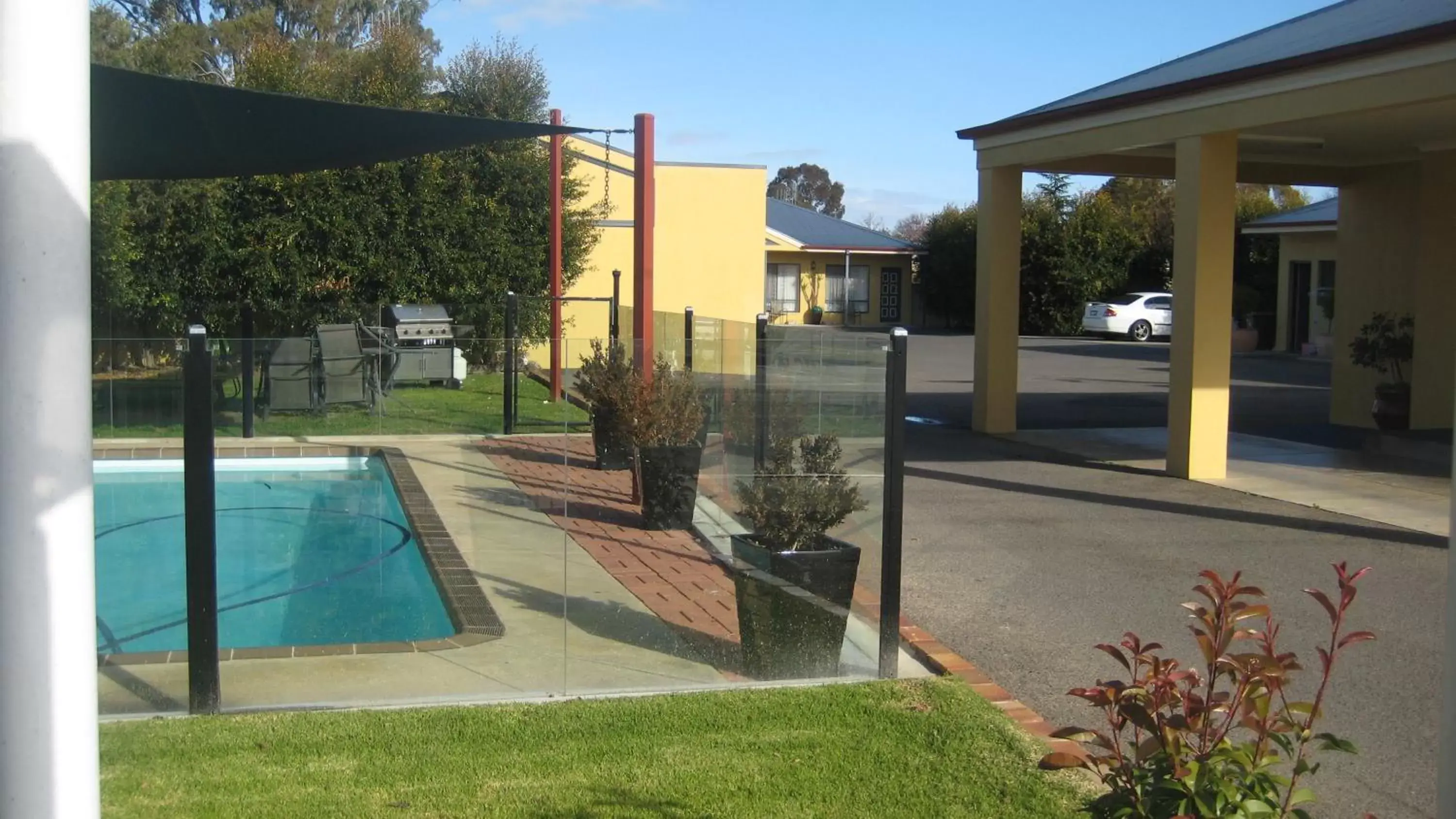 Pool view, Swimming Pool in Kyabram Motor Inn